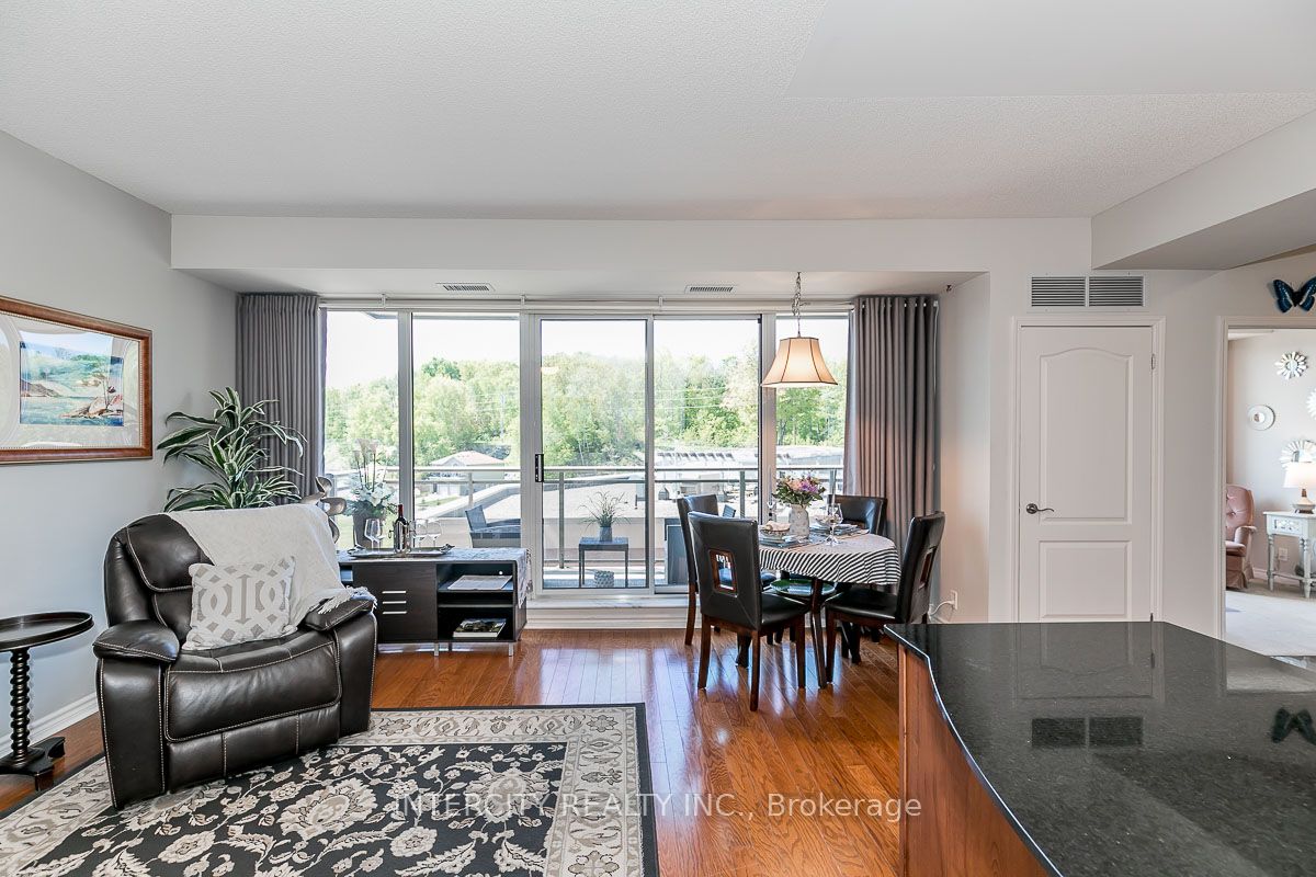 699 Aberdeen Boulevard W 407 Property Photo 9