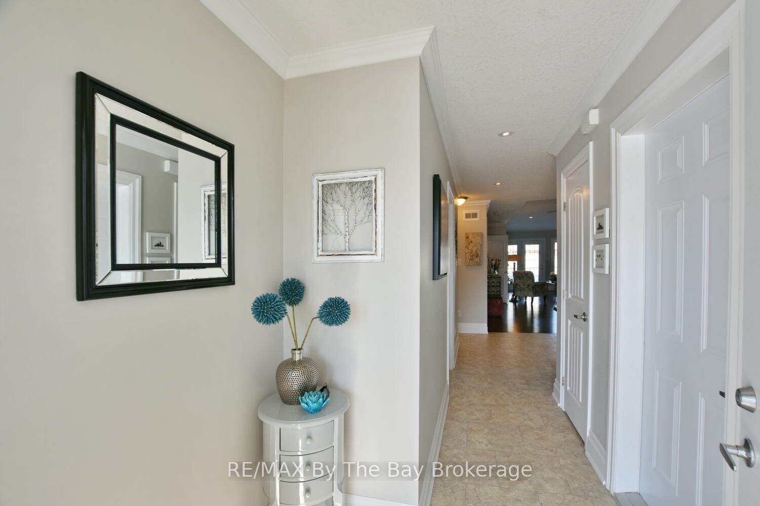 12 Garden Grove Crescent Property Photo 4