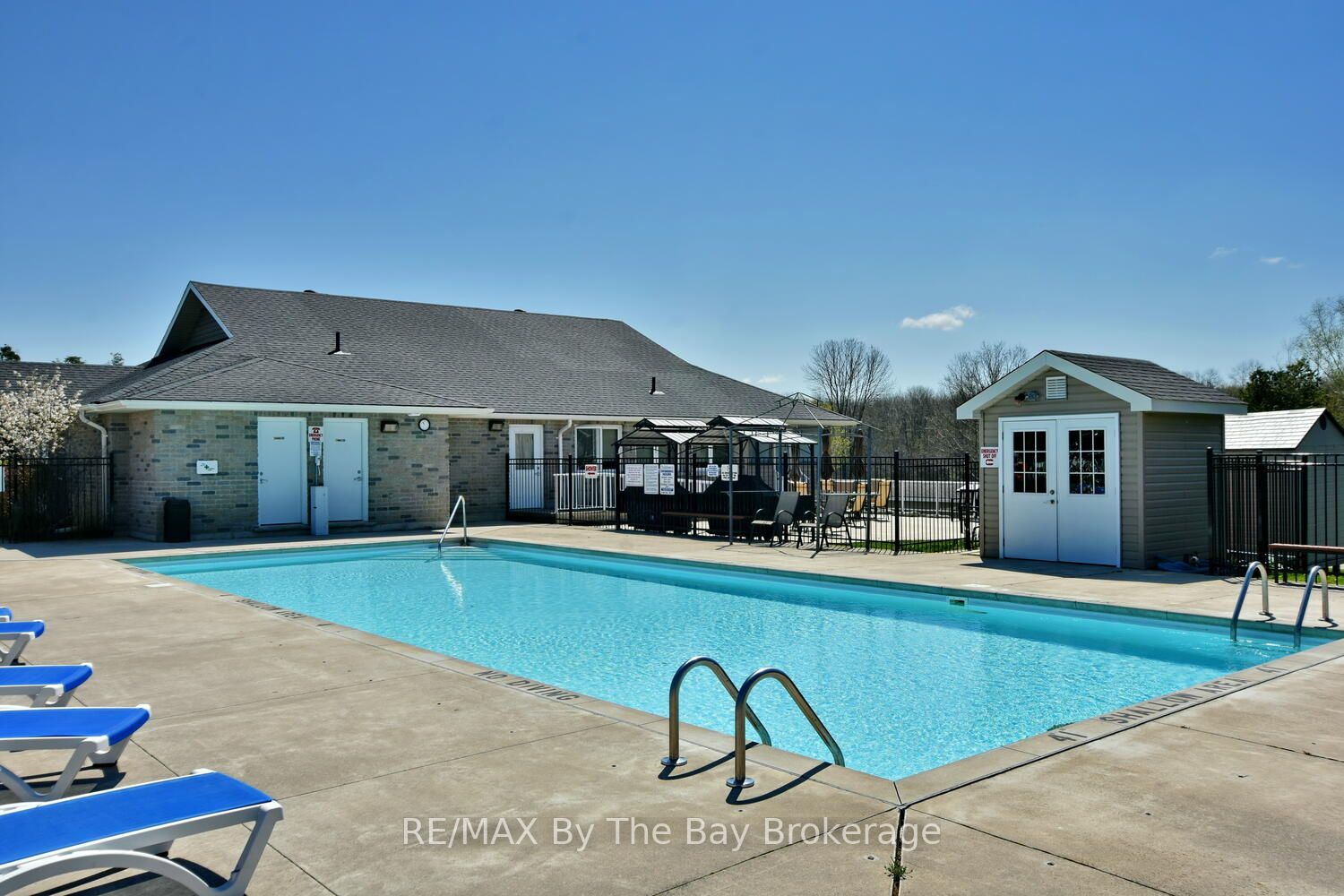12 Garden Grove Crescent Property Photo 28