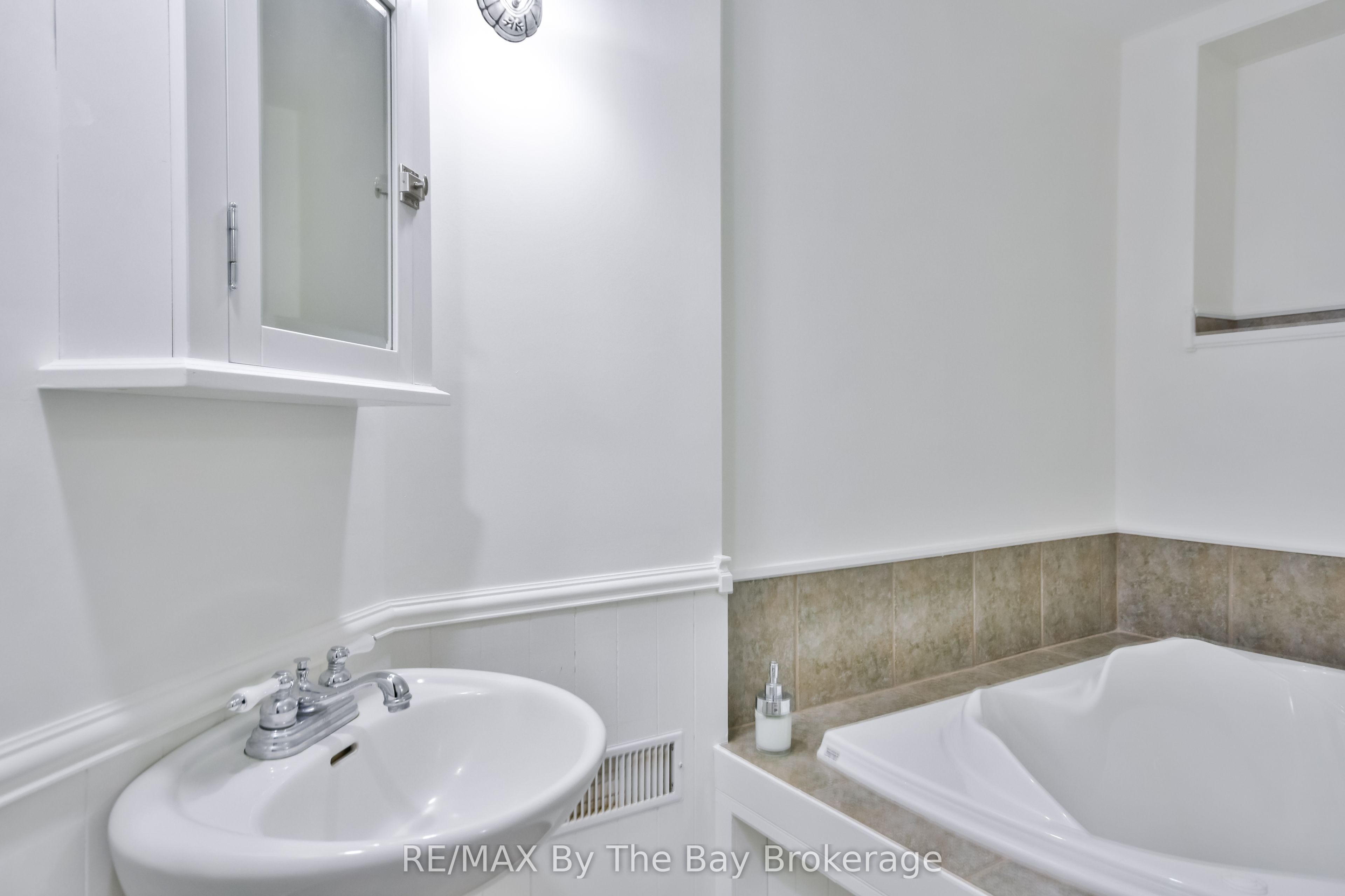 336 Robinson Road Property Photo 34
