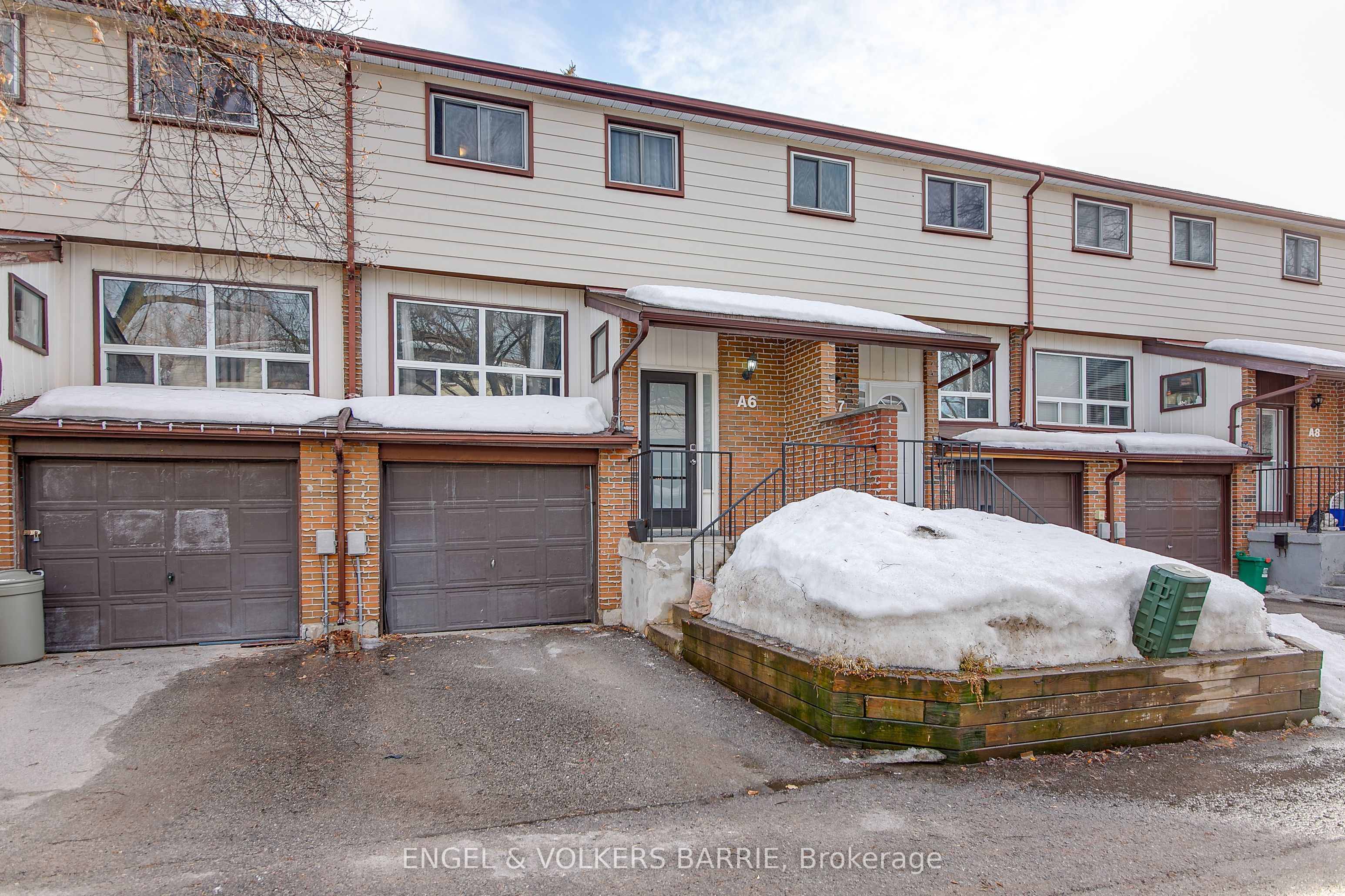 #a6 - 63 Ferris Lane Property Photo 1
