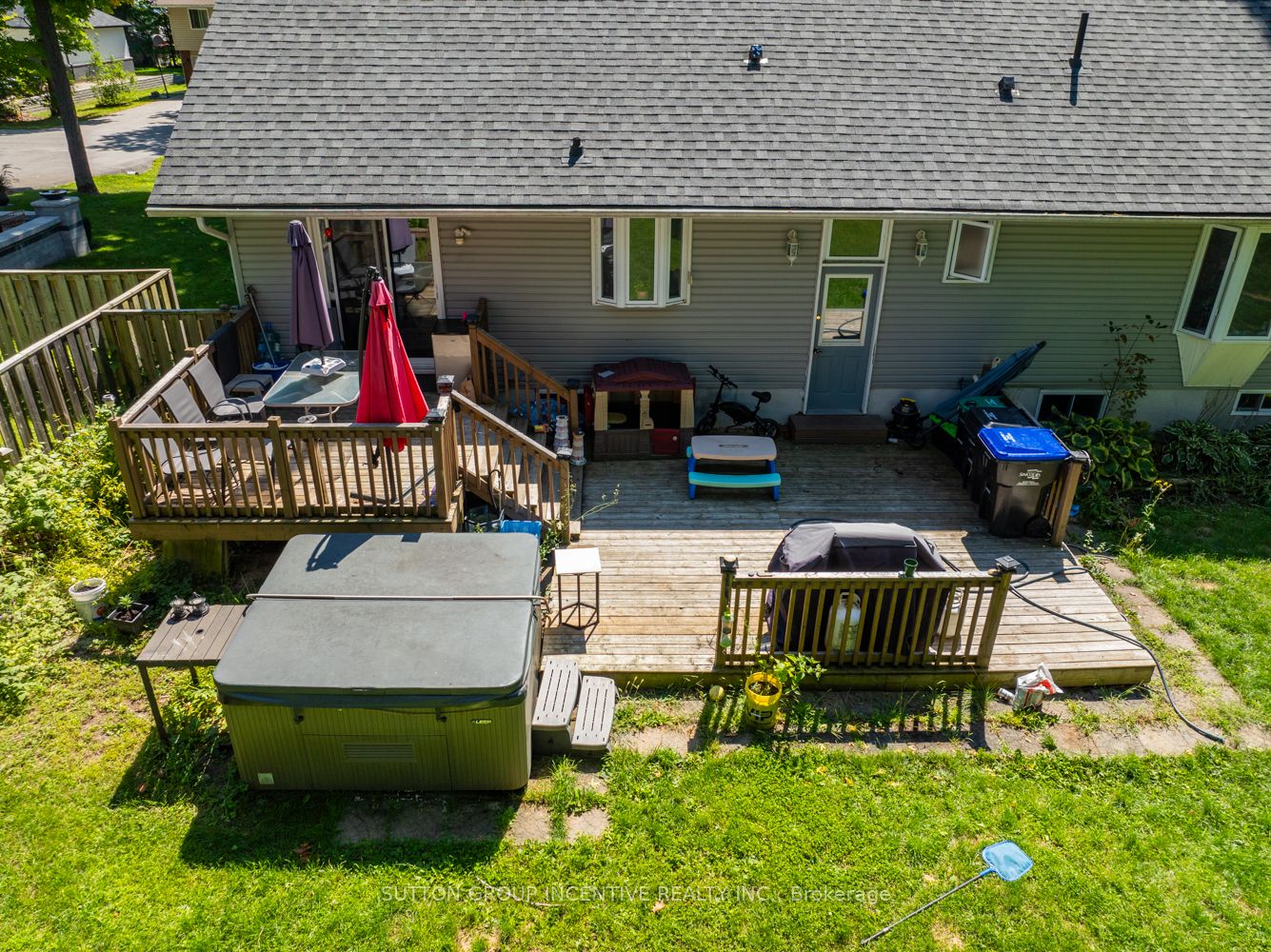 37 St. Laurent Boulevard Property Photo 4