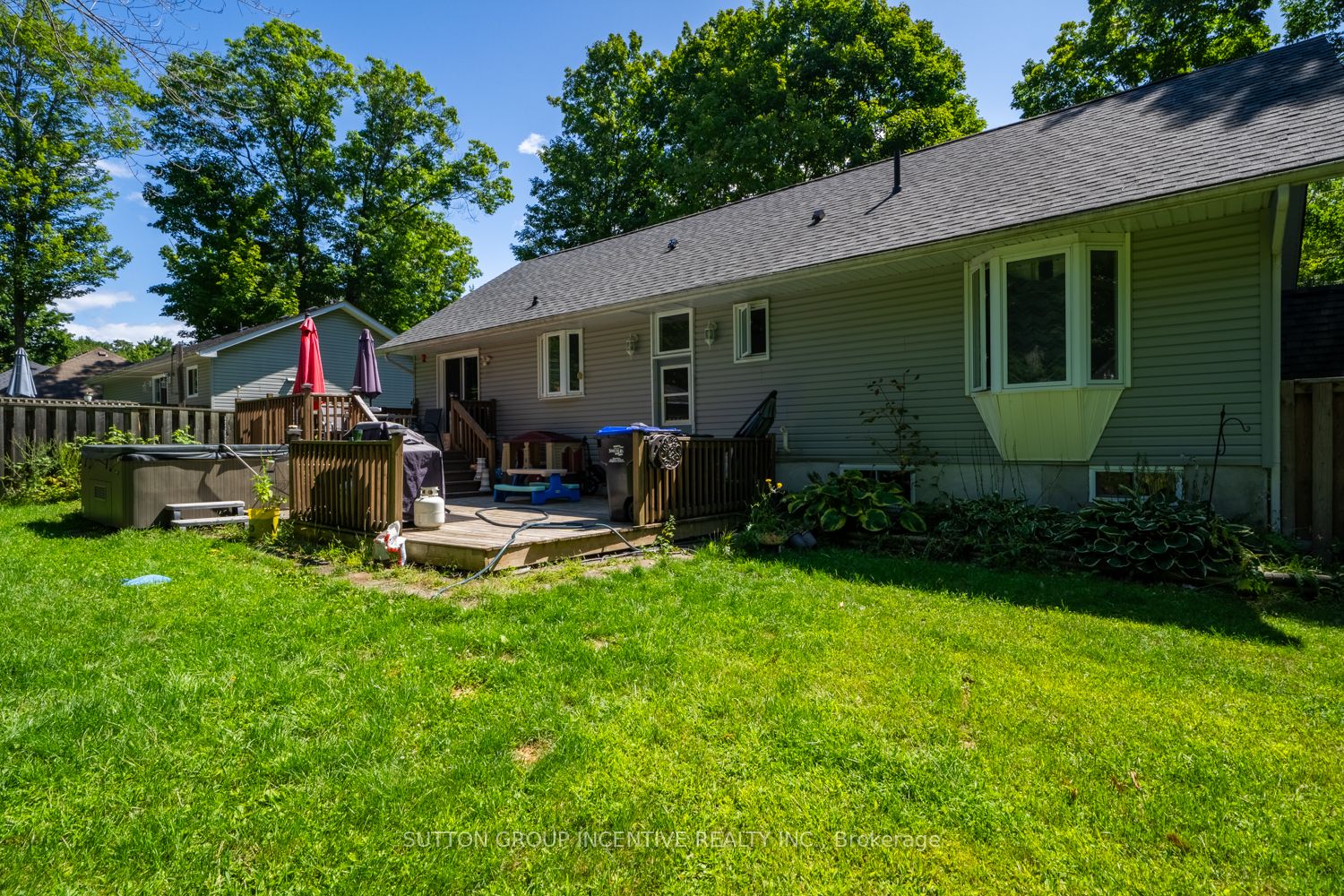 37 St. Laurent Boulevard Property Photo 7
