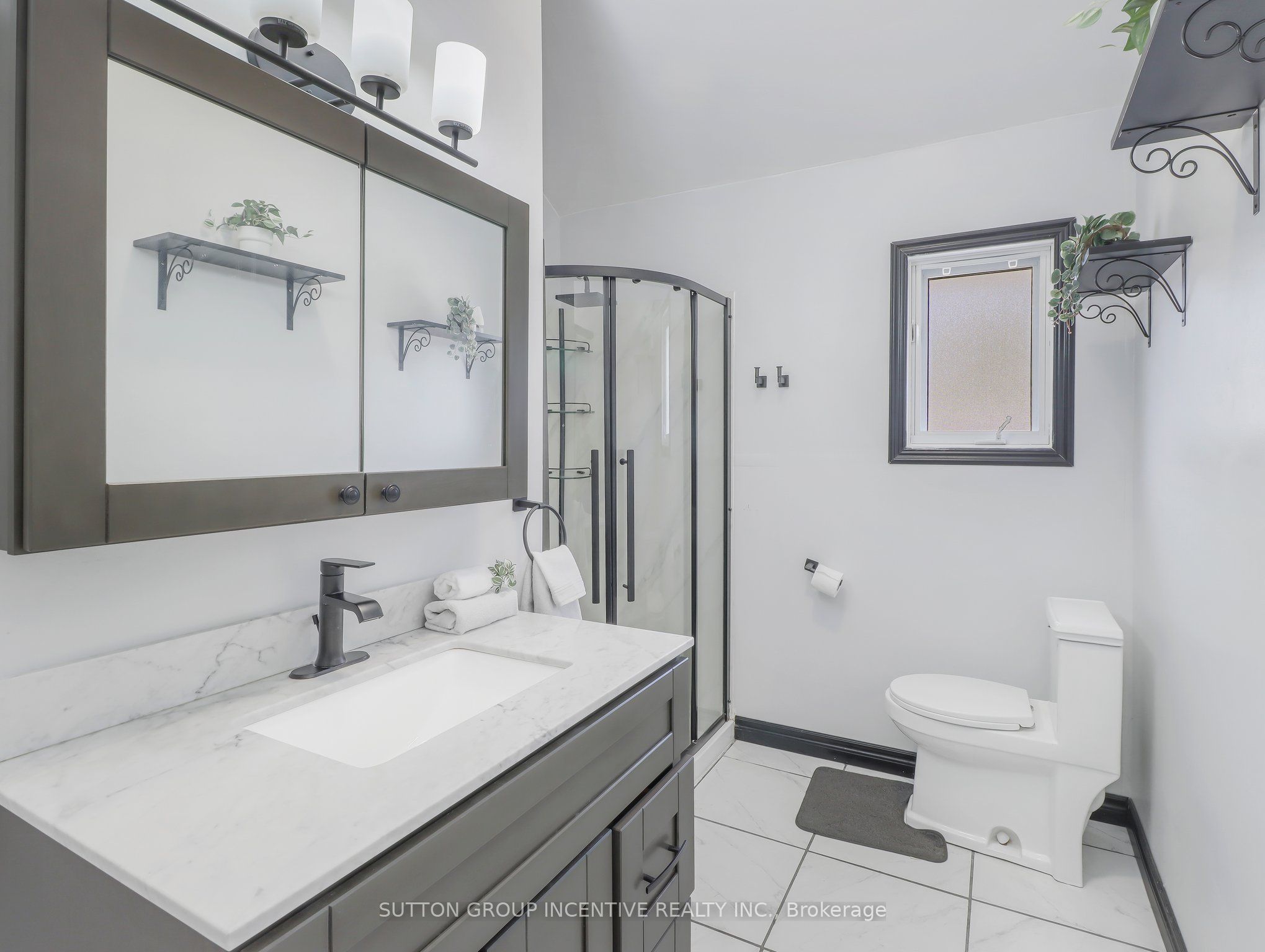 37 St. Laurent Boulevard Property Photo 16