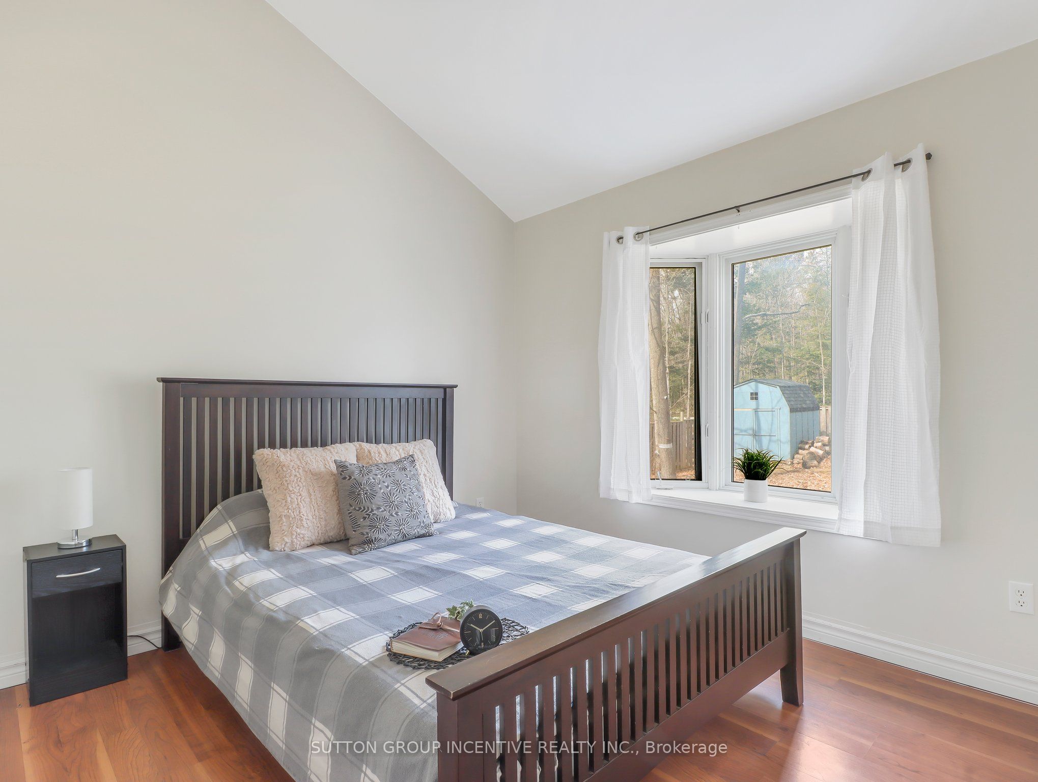 37 St. Laurent Boulevard Property Photo 17