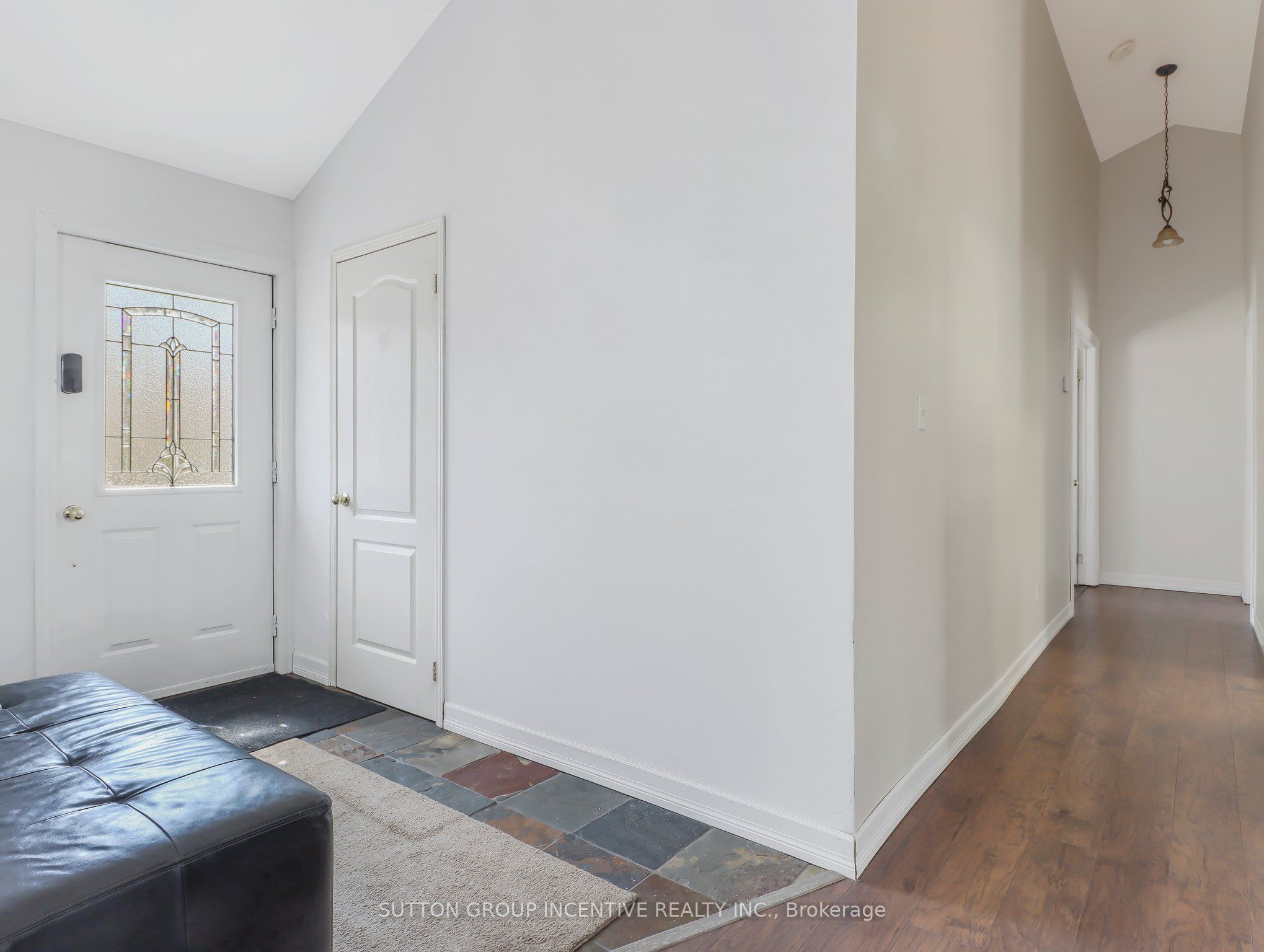 37 St. Laurent Boulevard Property Photo 19