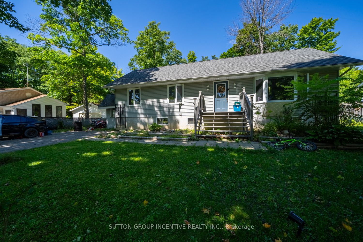 37 St. Laurent Boulevard Property Photo 35