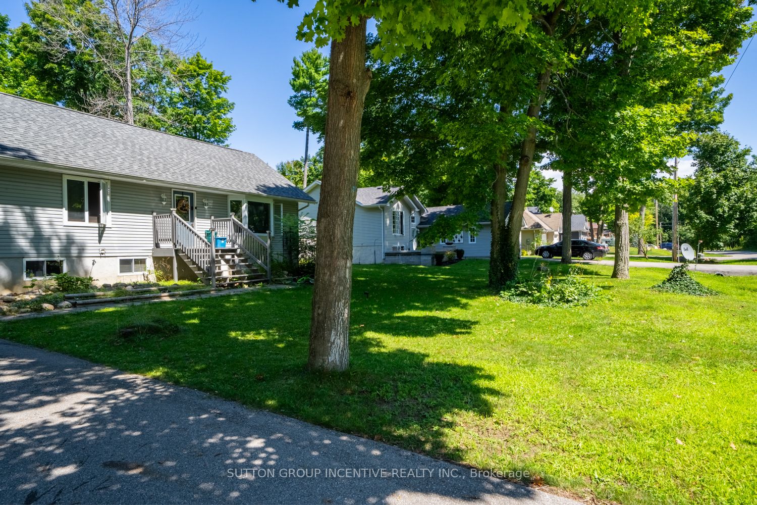 37 St. Laurent Boulevard Property Photo 36