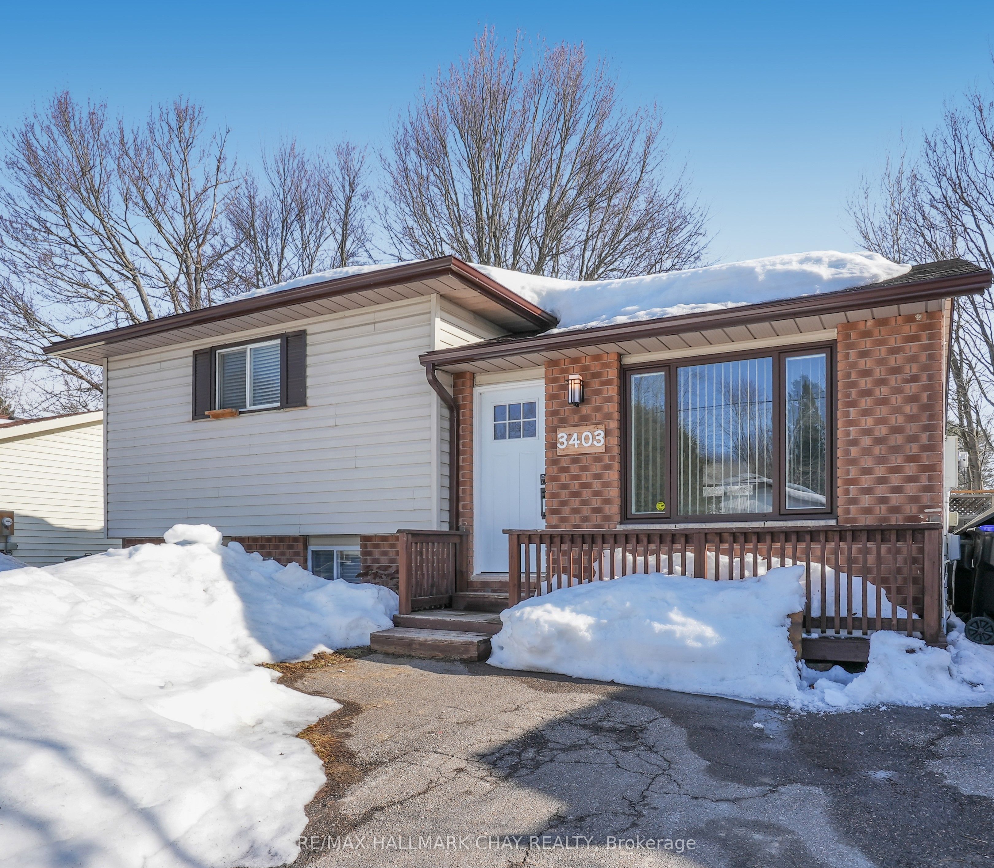 3403 Coronation Avenue Property Photo