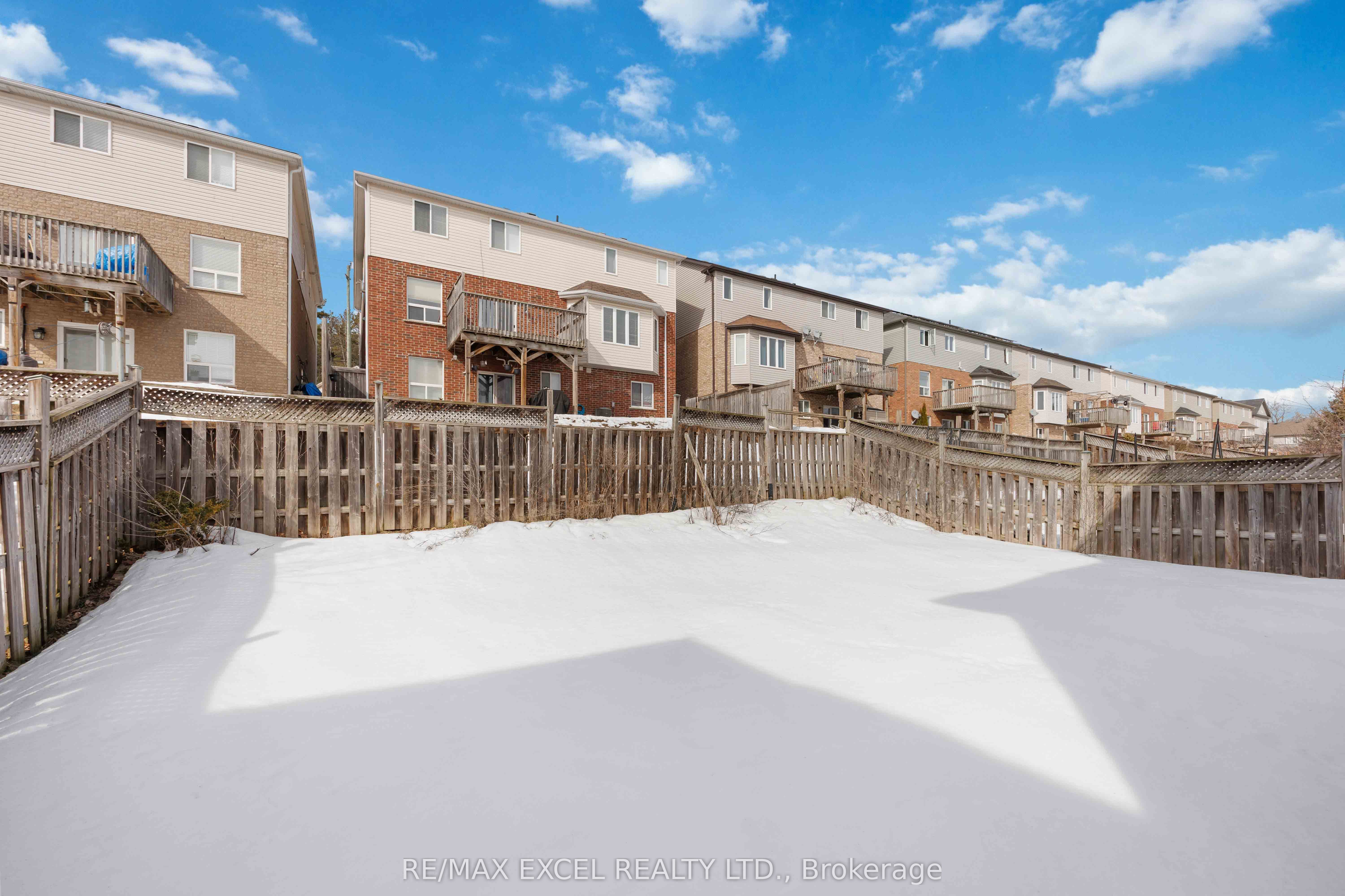 20 Bird Street Property Photo 32