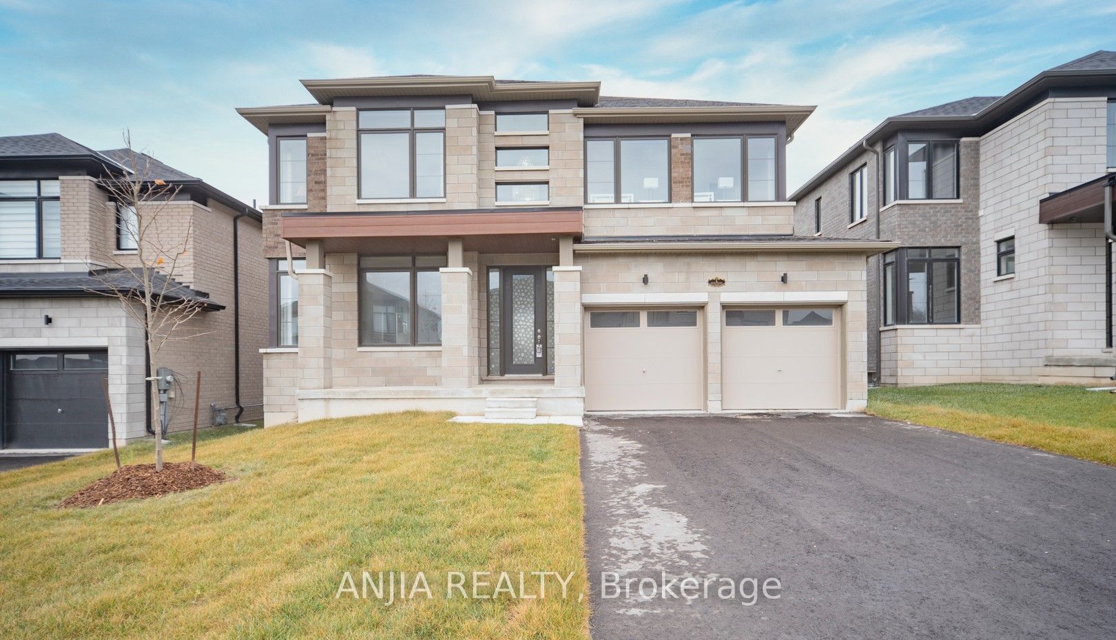 5 Del Ray Crescent Property Photo 4