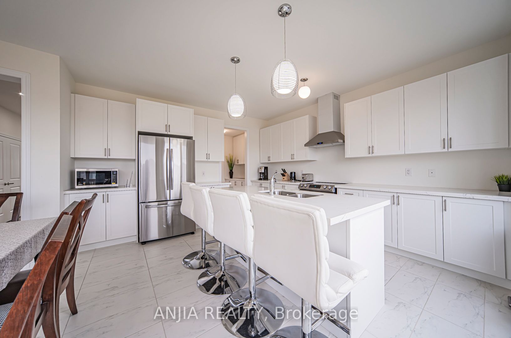 5 Del Ray Crescent Property Photo 15