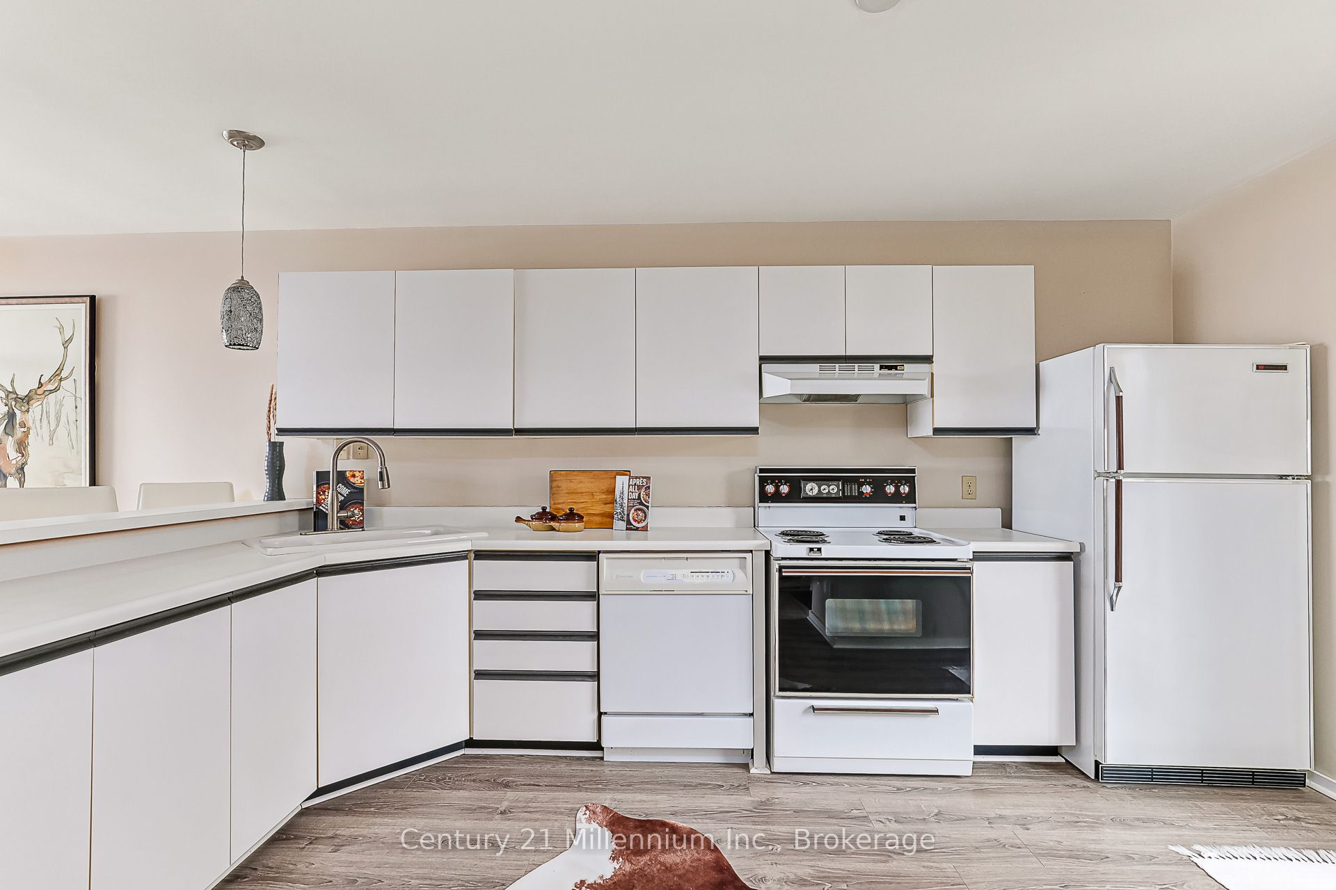 #32 - 44 Trott Boulevard Property Photo 10