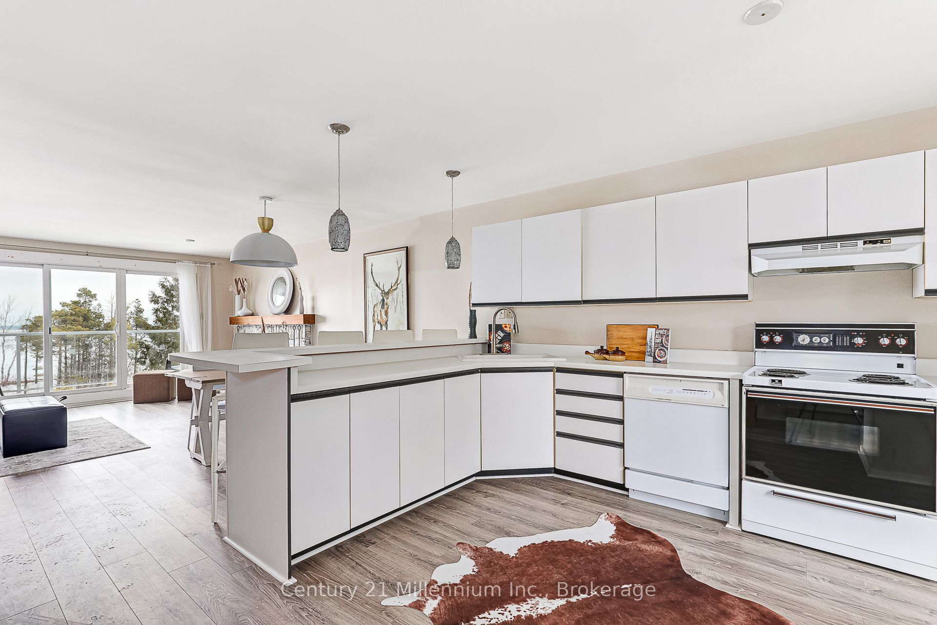 #32 - 44 Trott Boulevard Property Photo 12