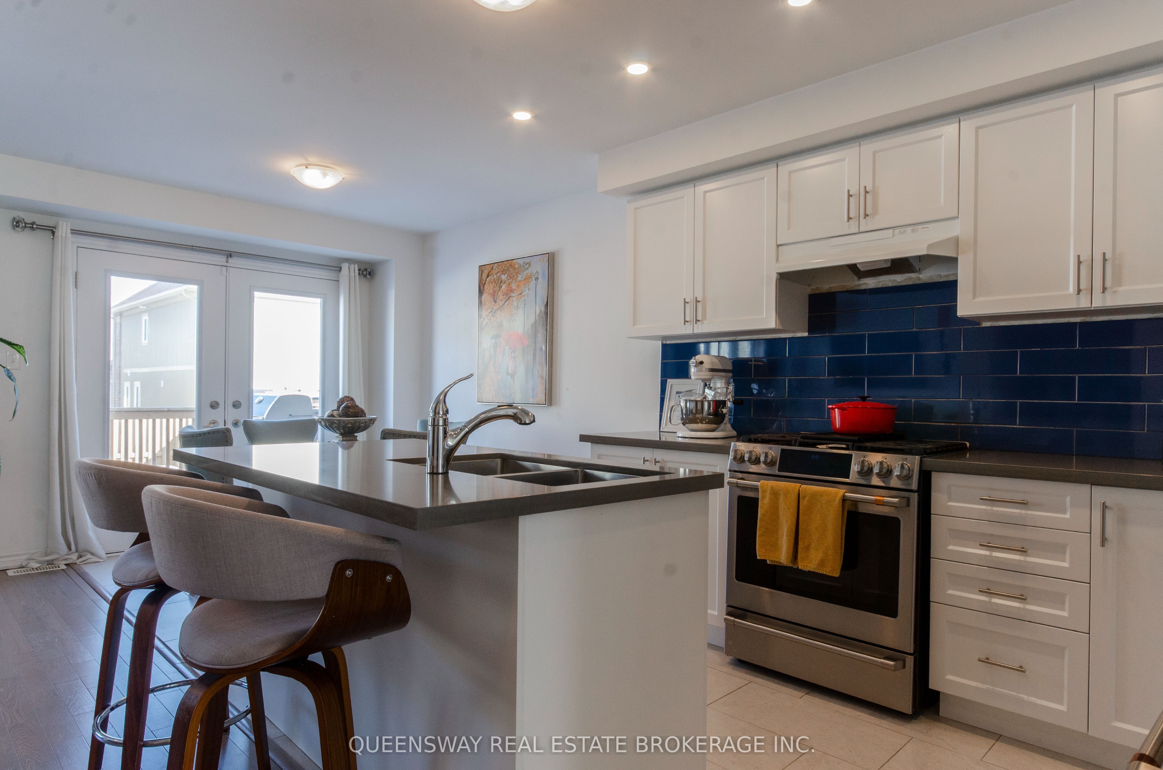 69 Alaskan Heights Property Photo 3