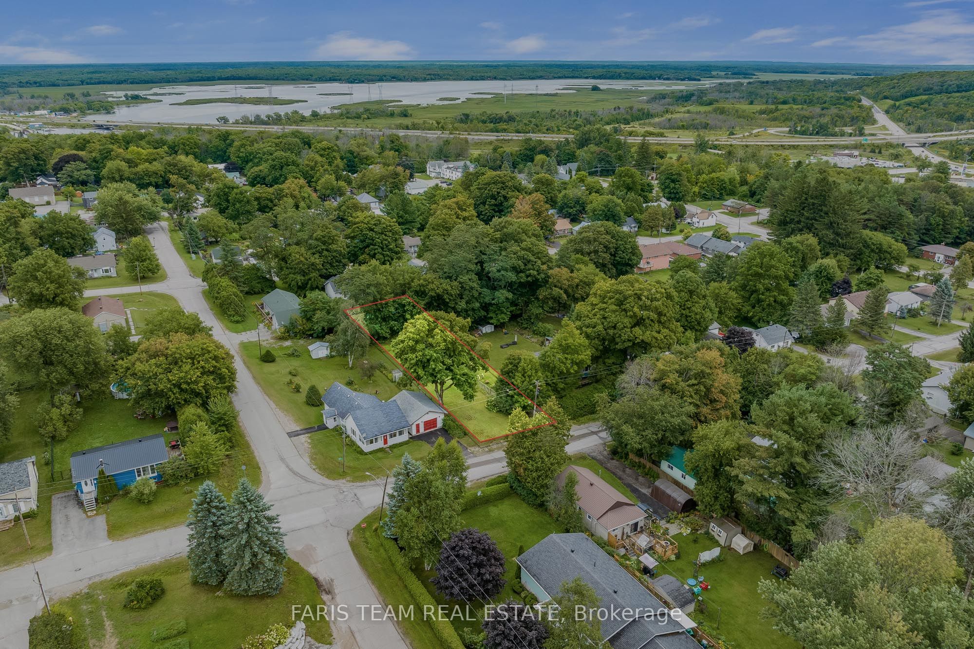 305 Ouida Street Property Photo 1