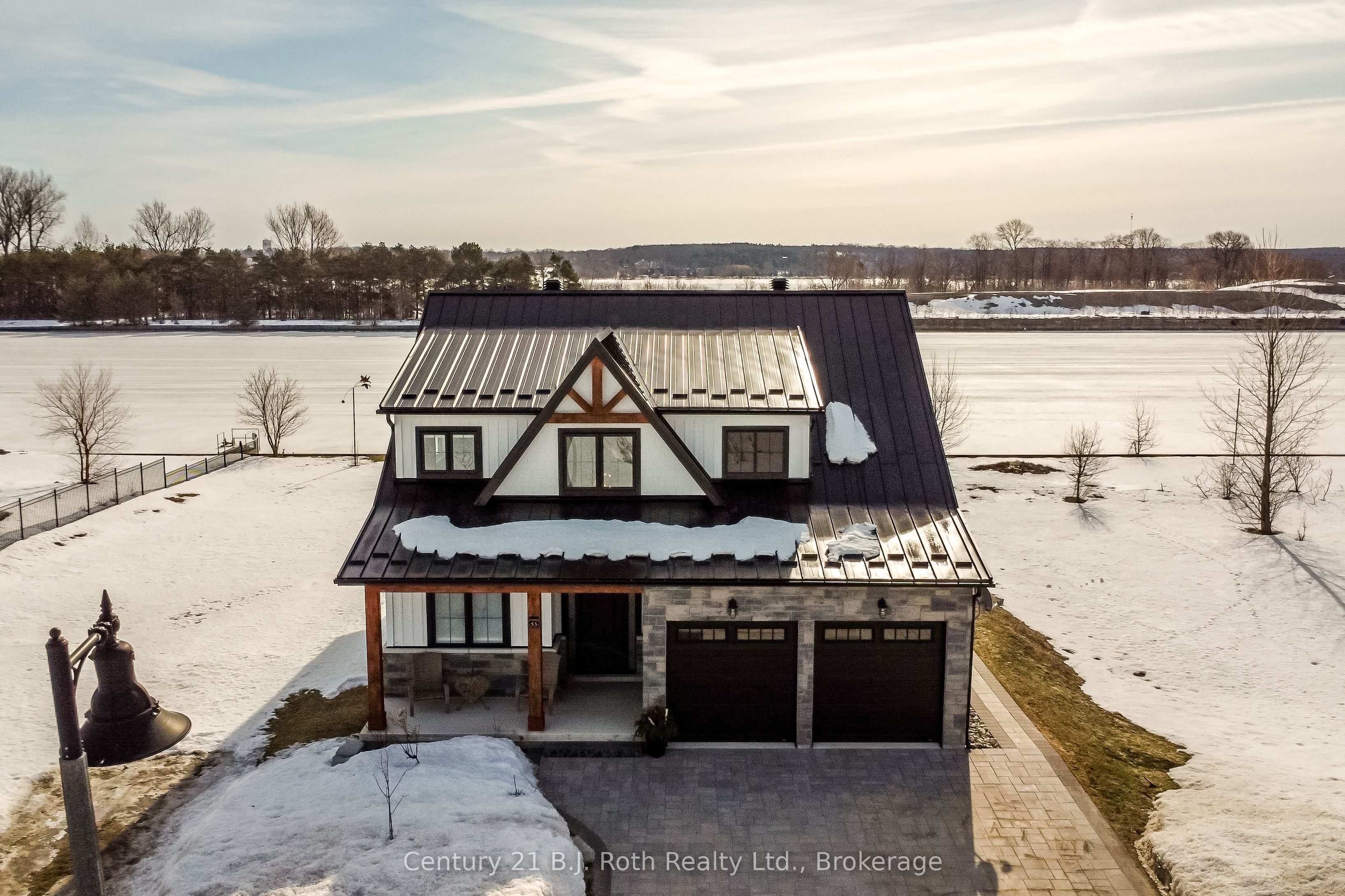 #27 - 53 Dock Lane Property Photo