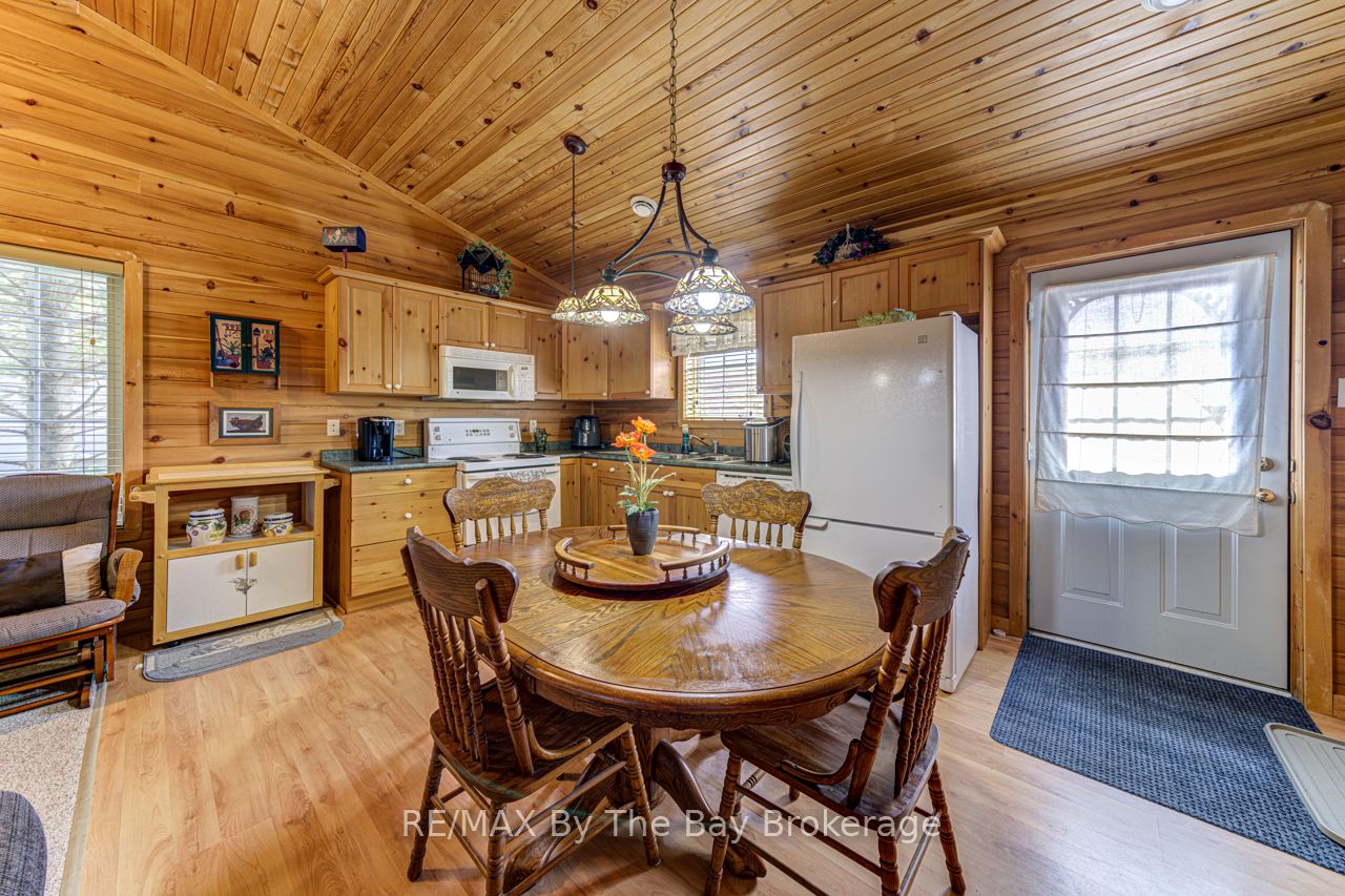 44 Cabin Crescent Property Photo 5