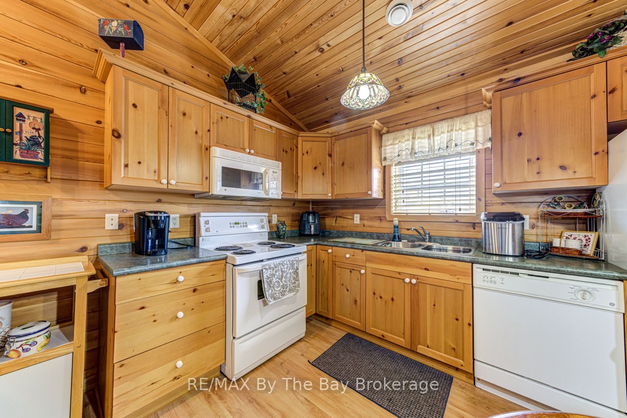 44 Cabin Crescent Property Photo 7