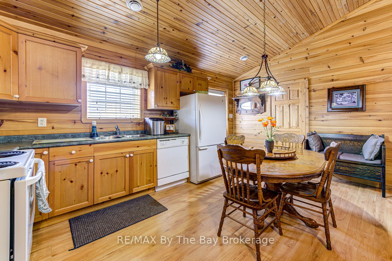 44 Cabin Crescent Property Photo 12