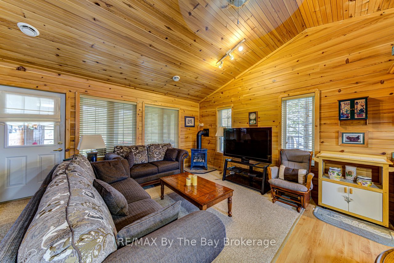 44 Cabin Crescent Property Photo 15