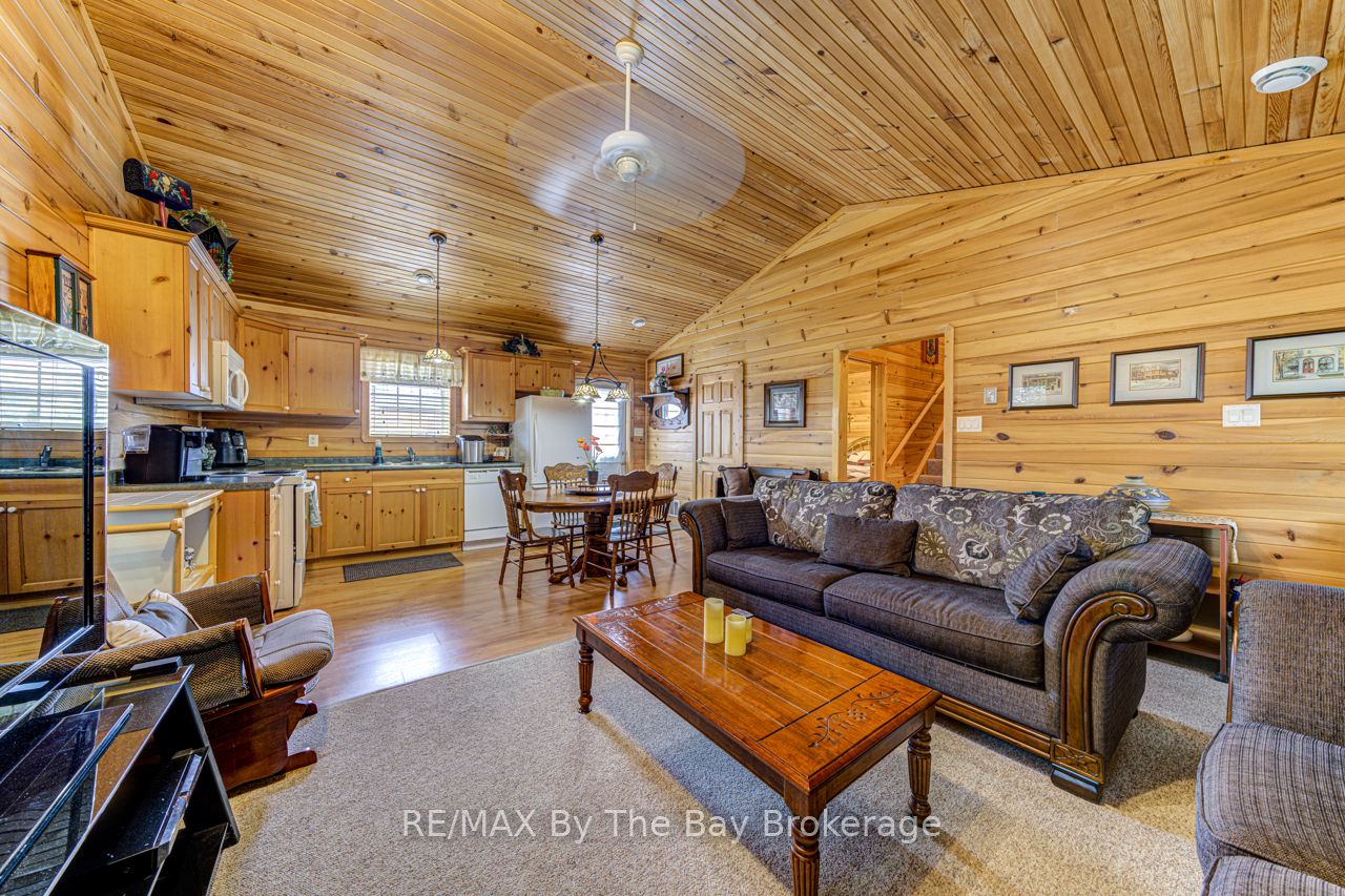 44 Cabin Crescent Property Photo 17