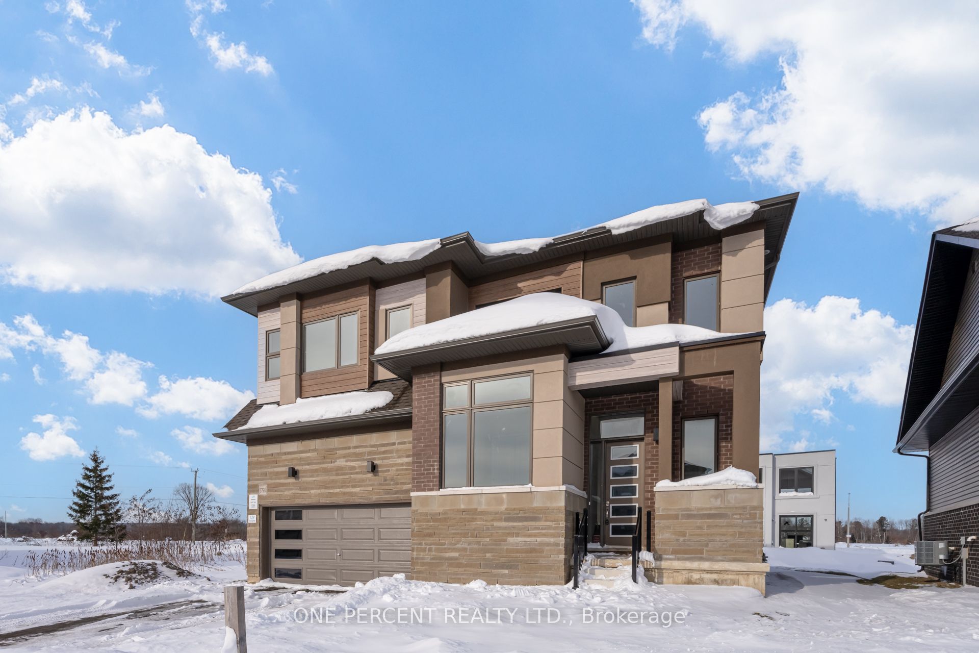 3769 Sunbank Crescent Property Photo