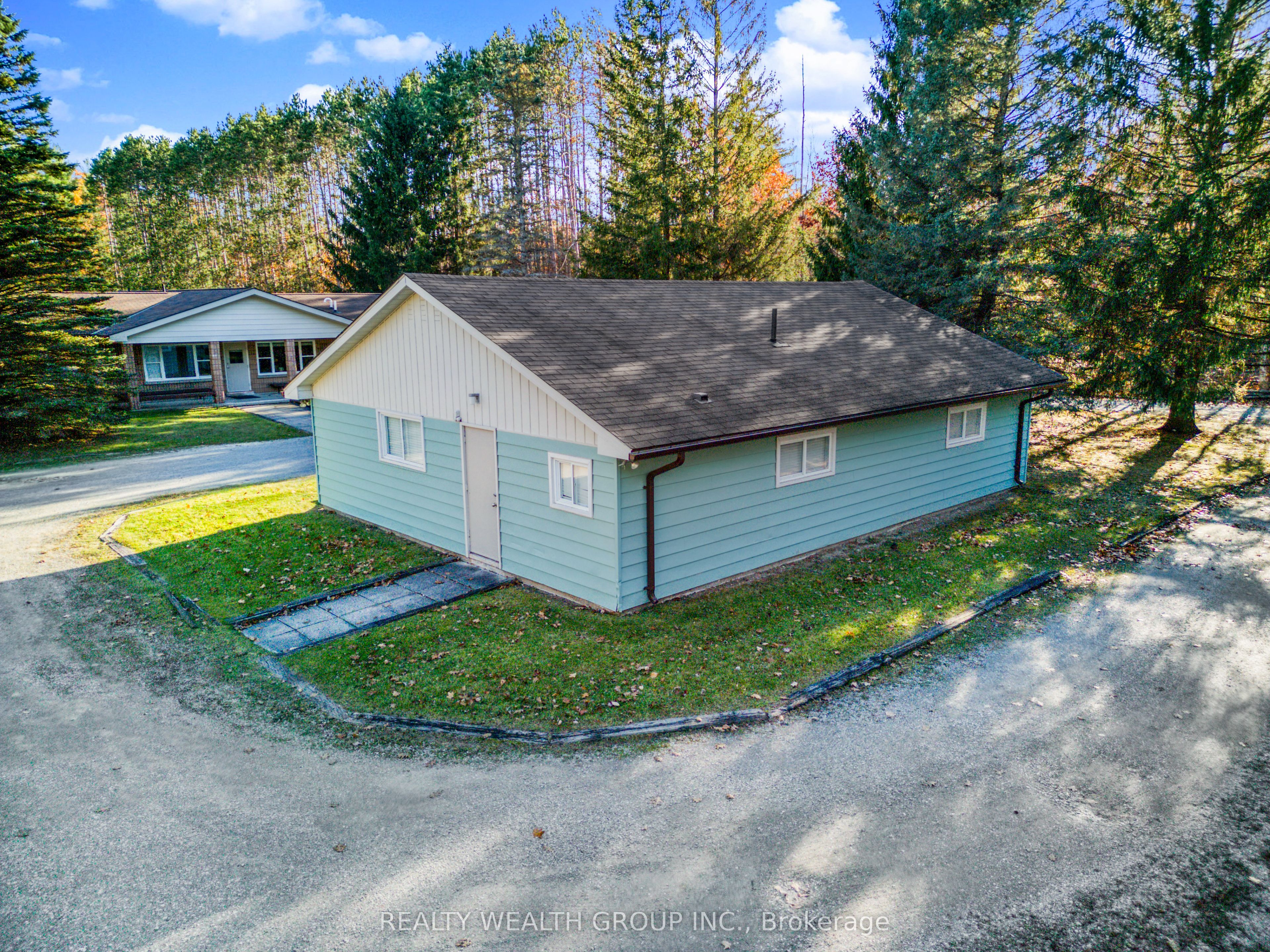 3761 Horseshoe Valley Road Property Photo 7