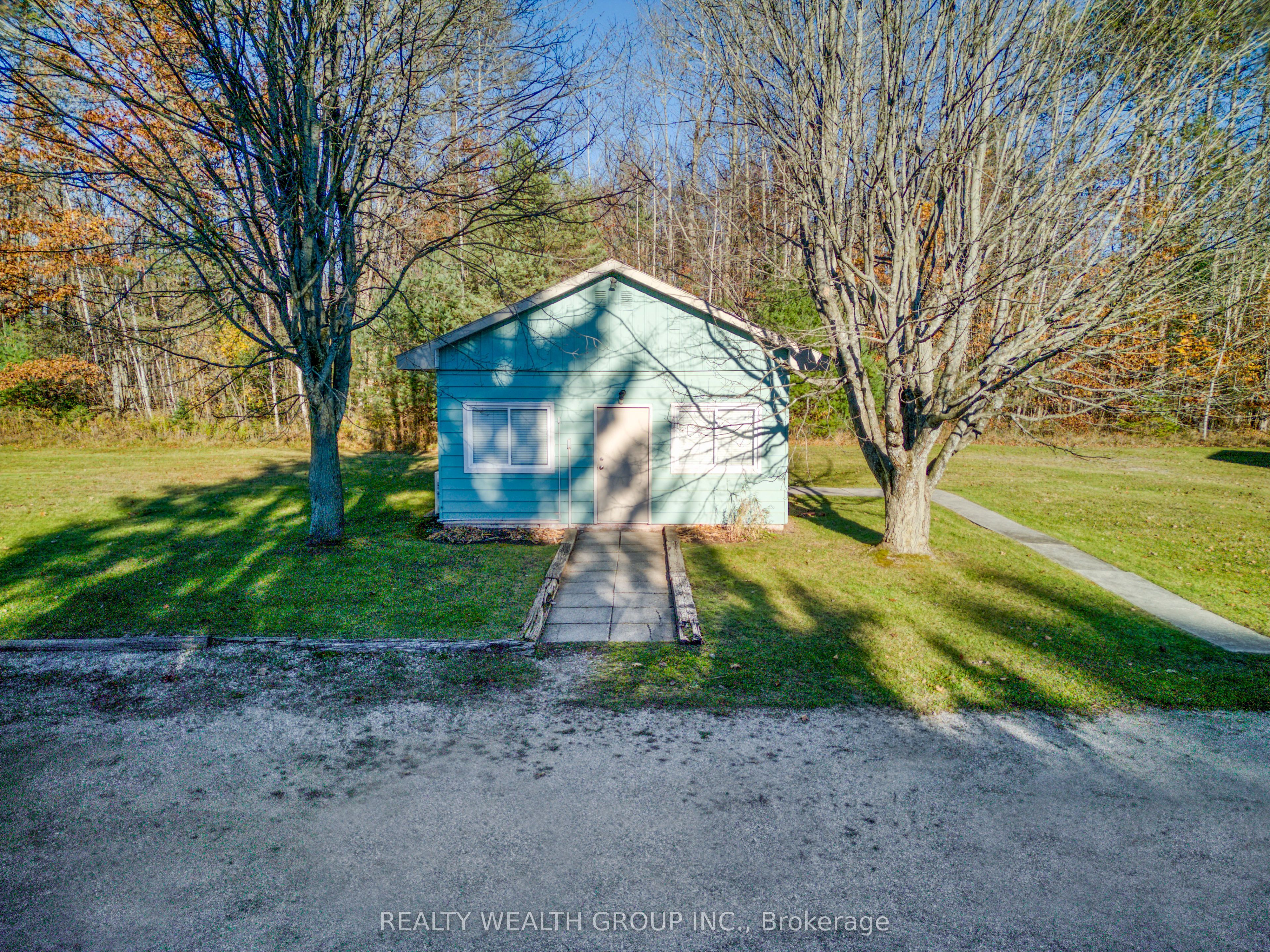 3761 Horseshoe Valley Road Property Photo 8