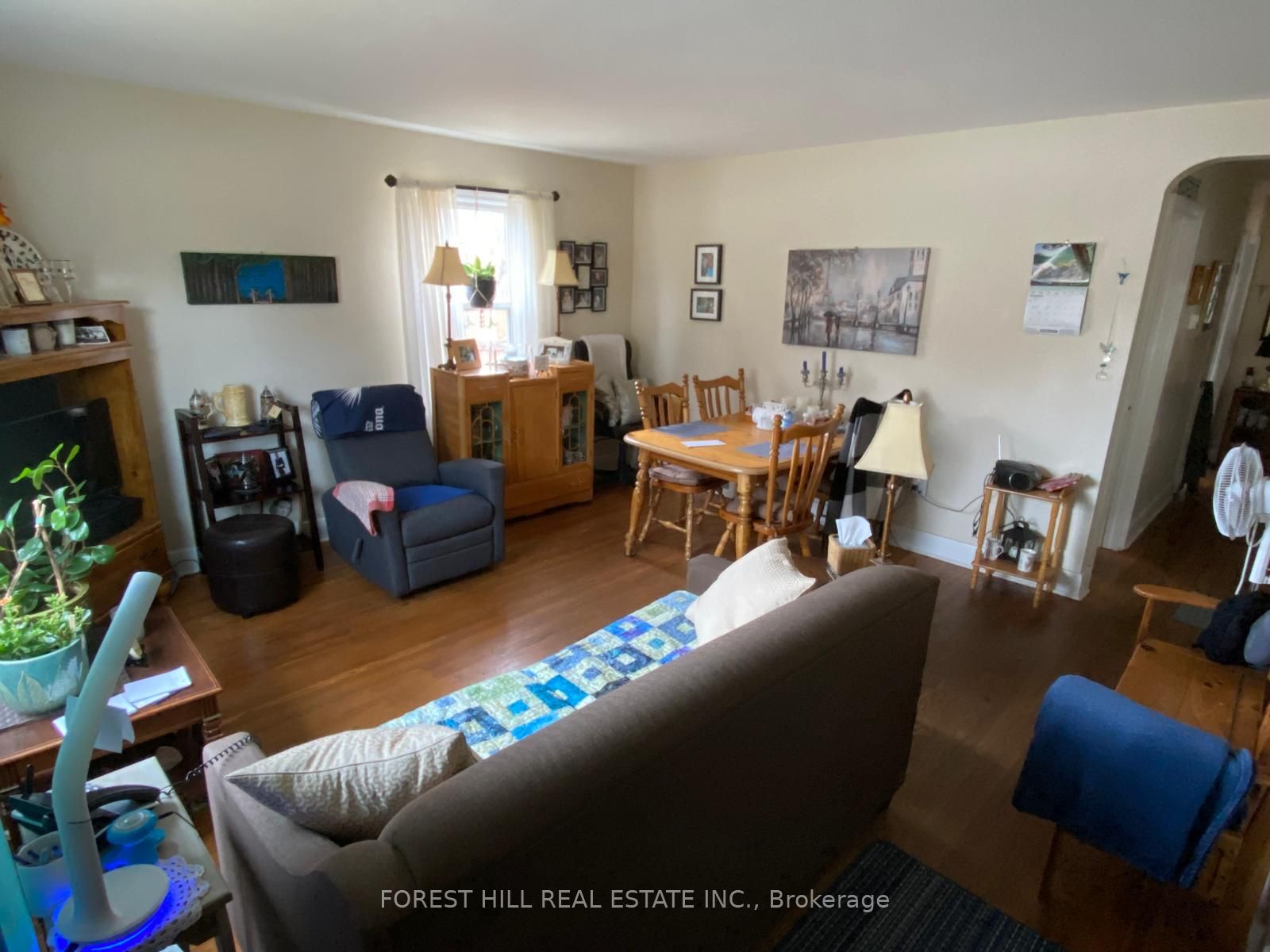 321 Innisfil Street Property Photo 12