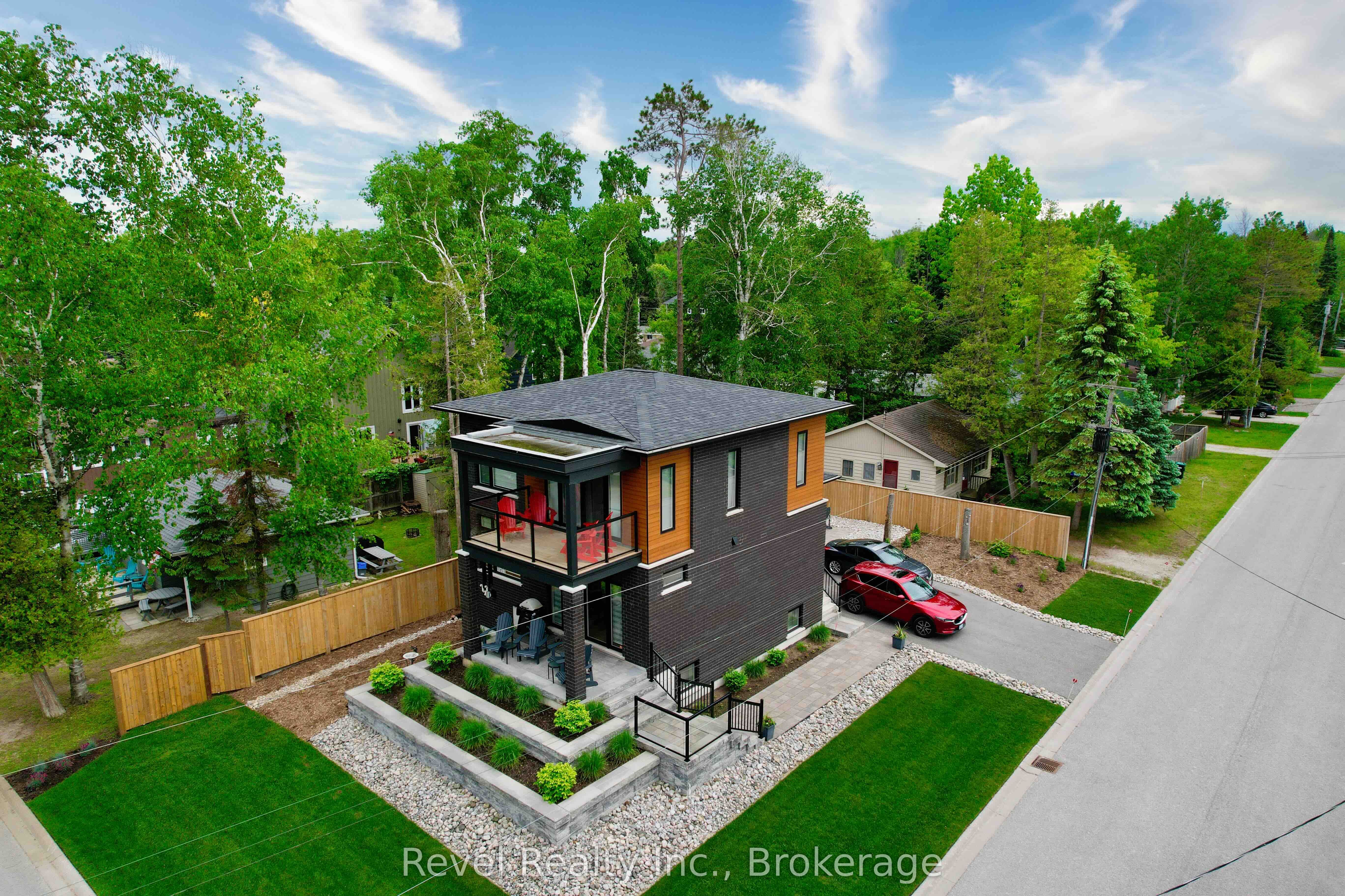 1911 Shore Lane Property Photo