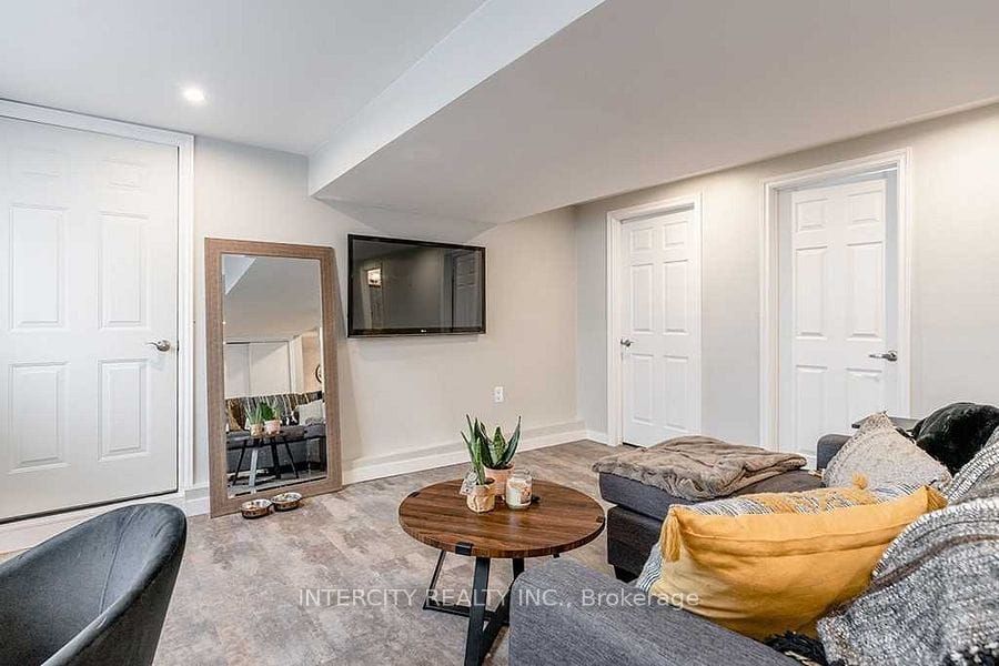 54 Copeman Crescent Property Photo