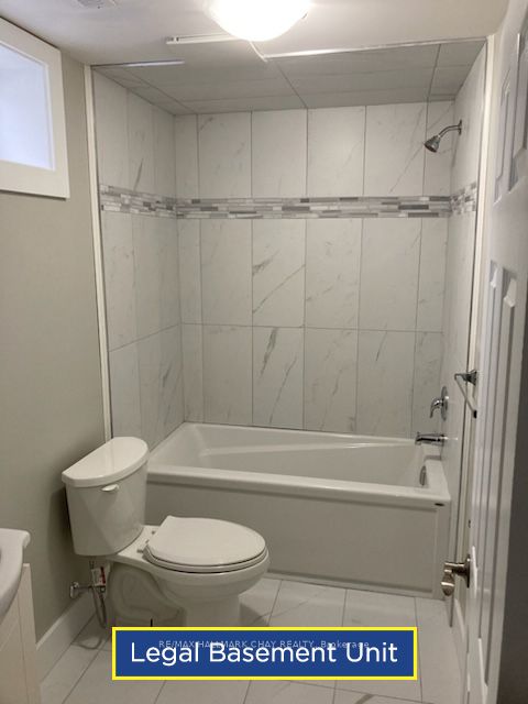 12 Bronte Crescent Property Photo 5