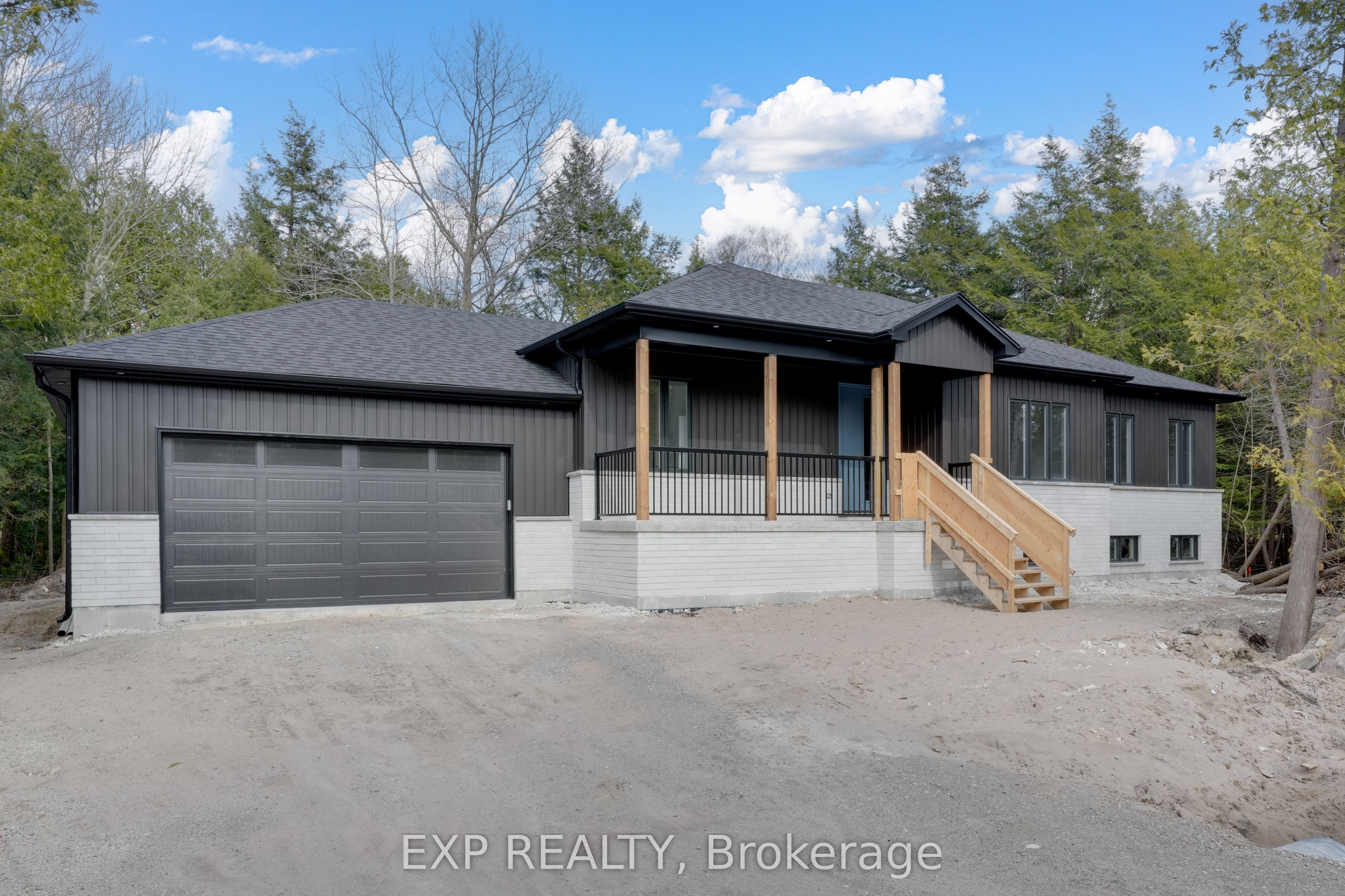 48 Iroquois Crescent Property Photo
