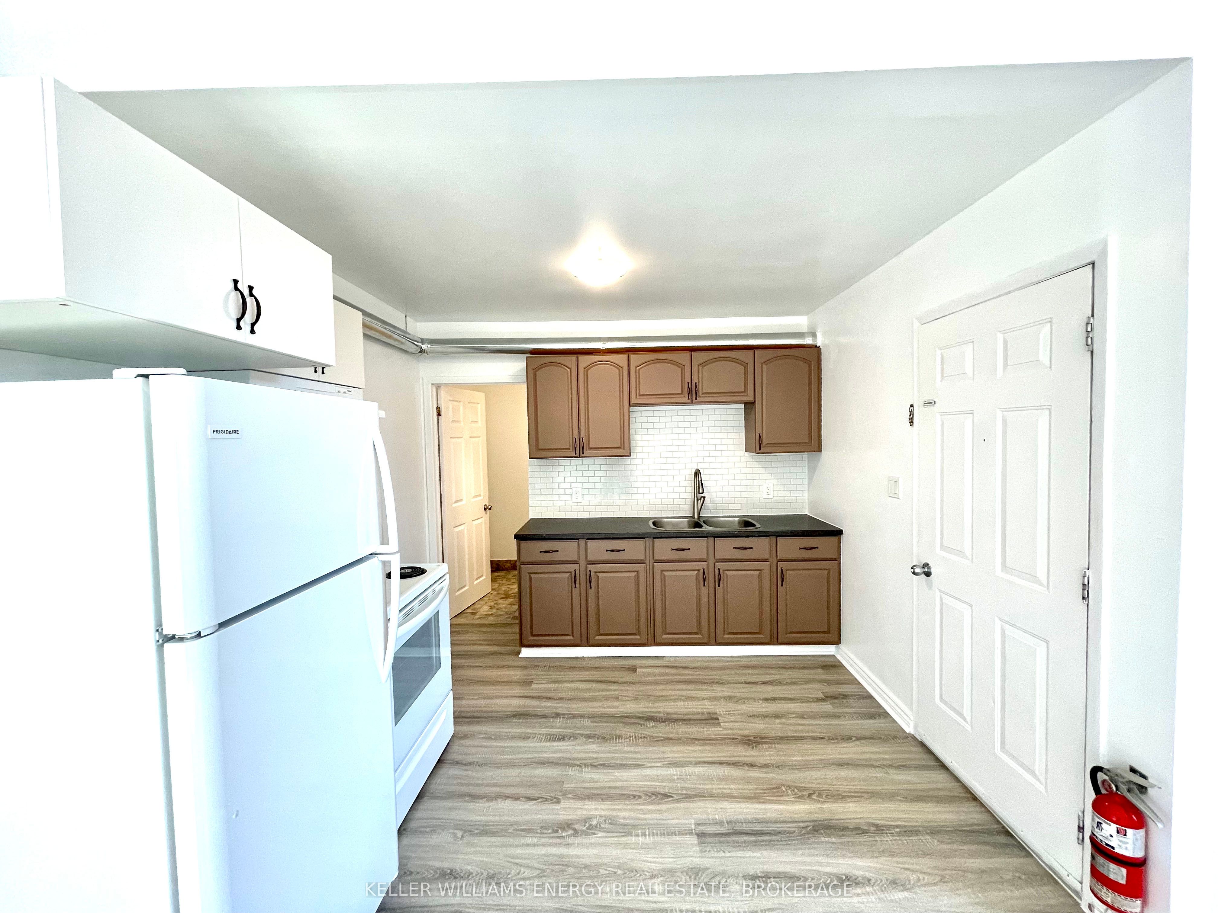 98 Bayfield Street Property Photo 3