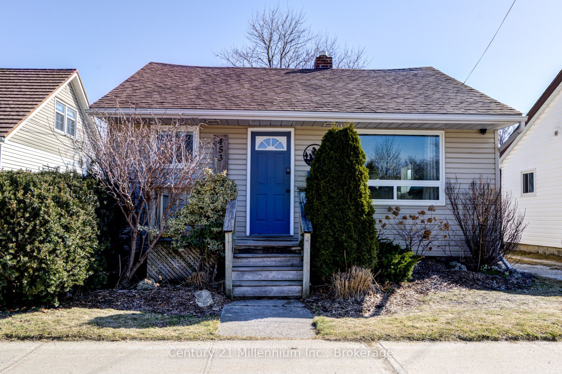 453 Birch St Property Photo