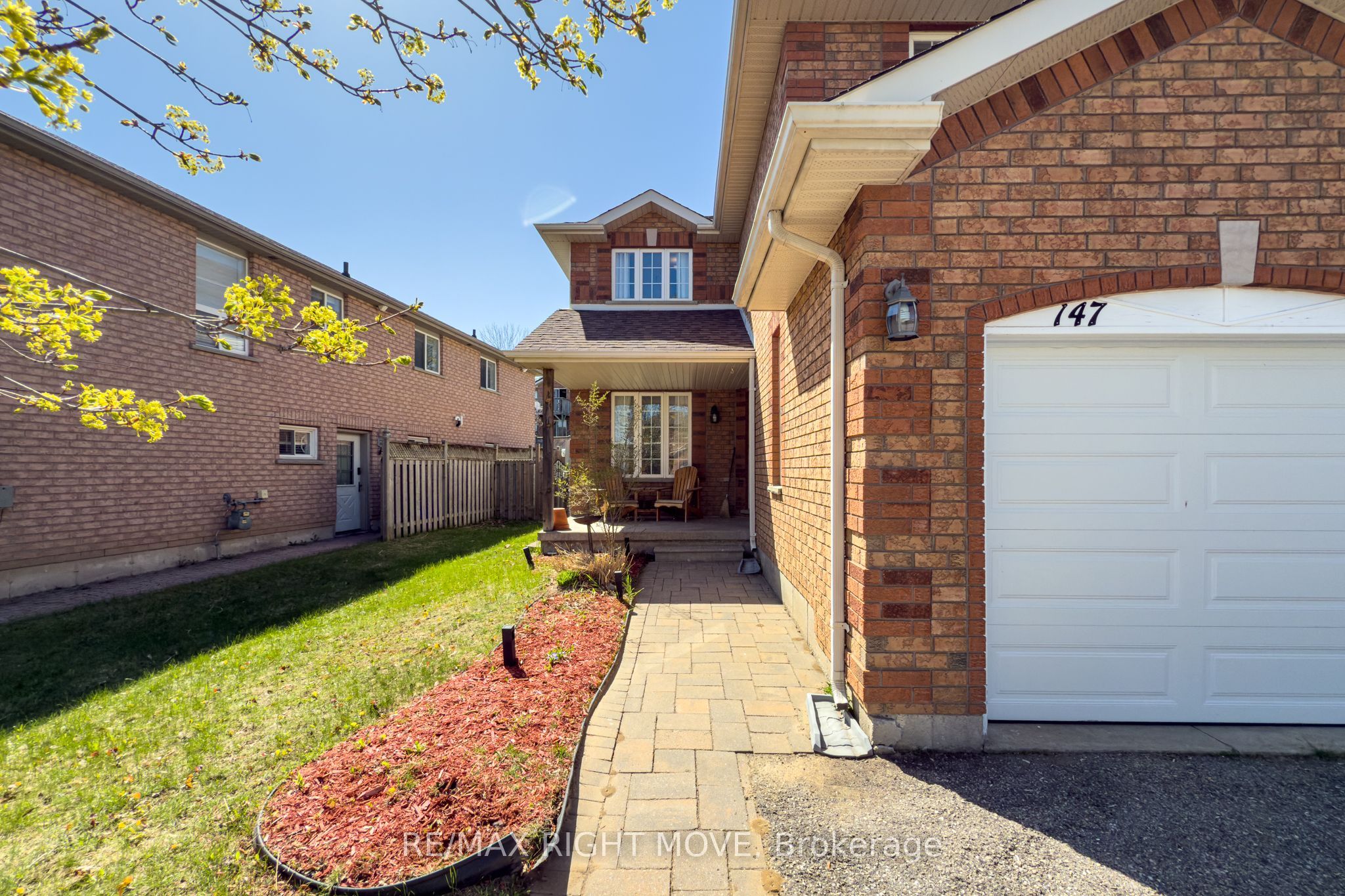 147 Julia Crescent Property Photo 1