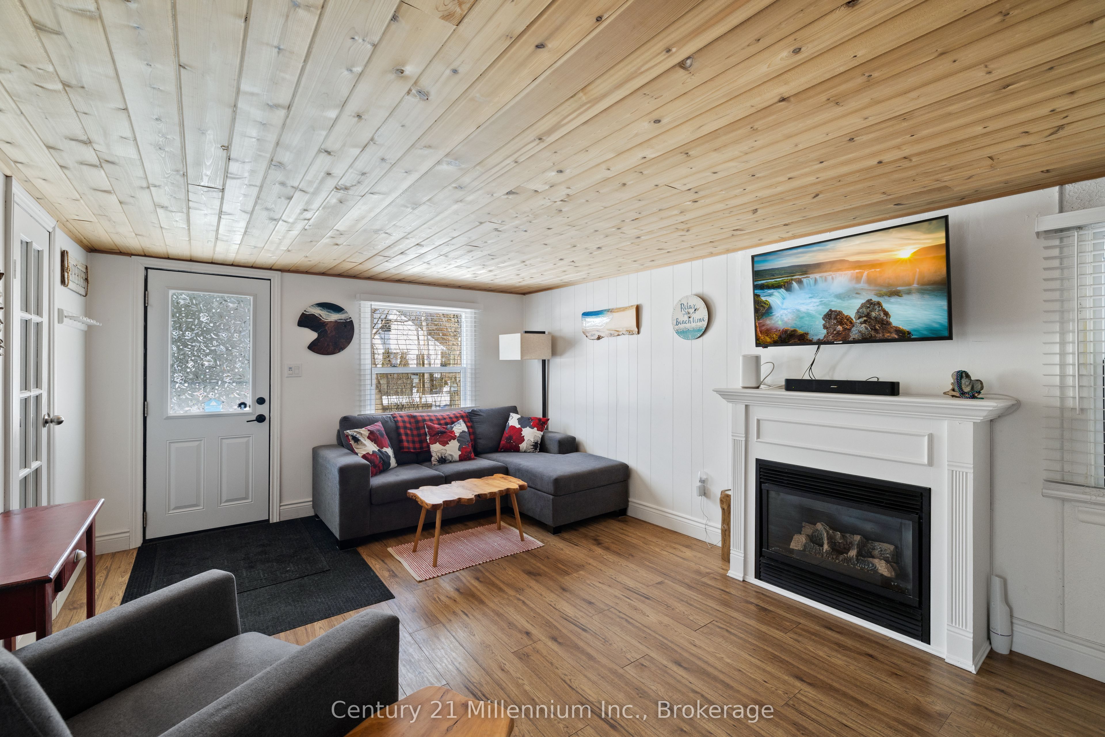 7 69th Street N Property Photo 9