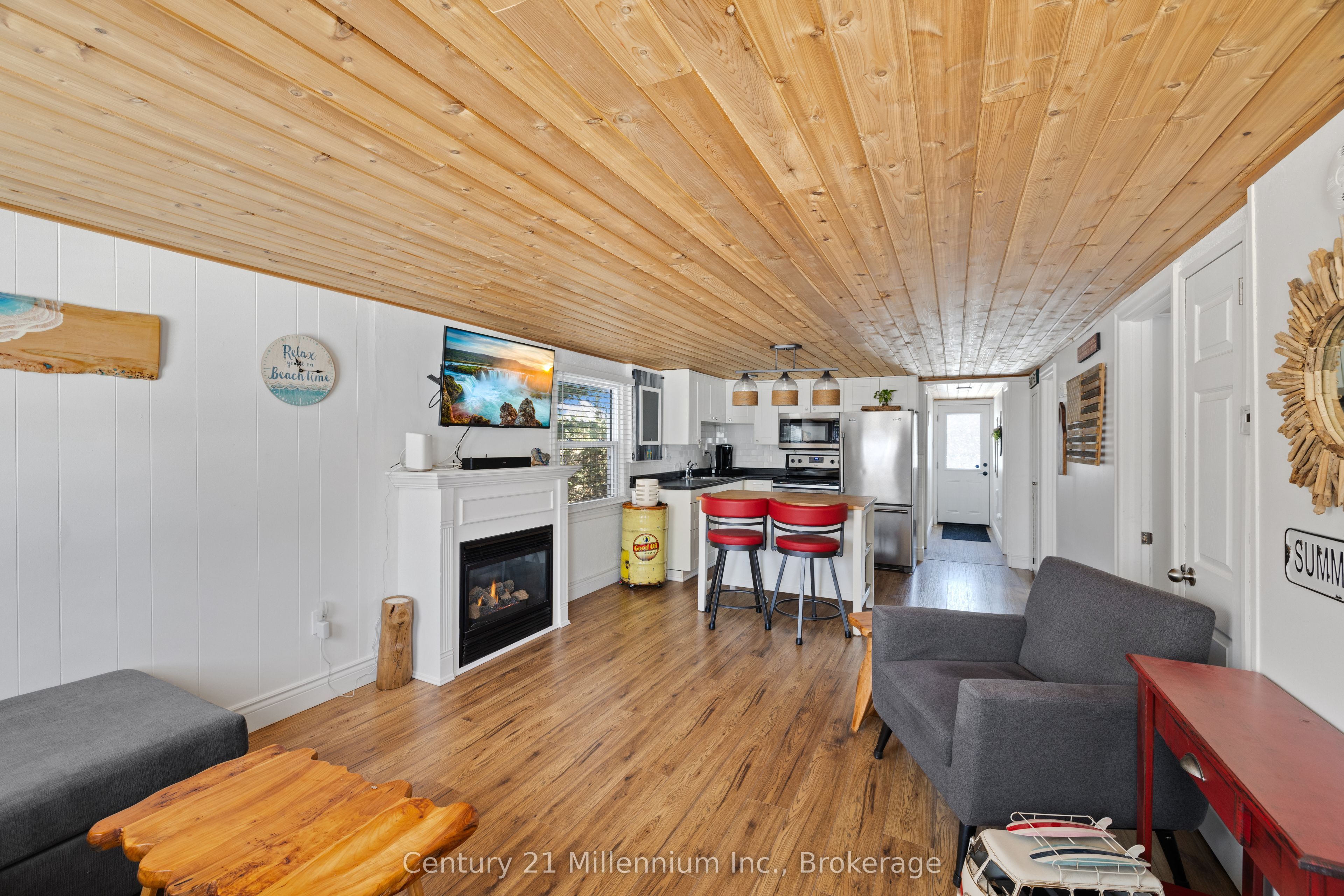 7 69th Street N Property Photo 10