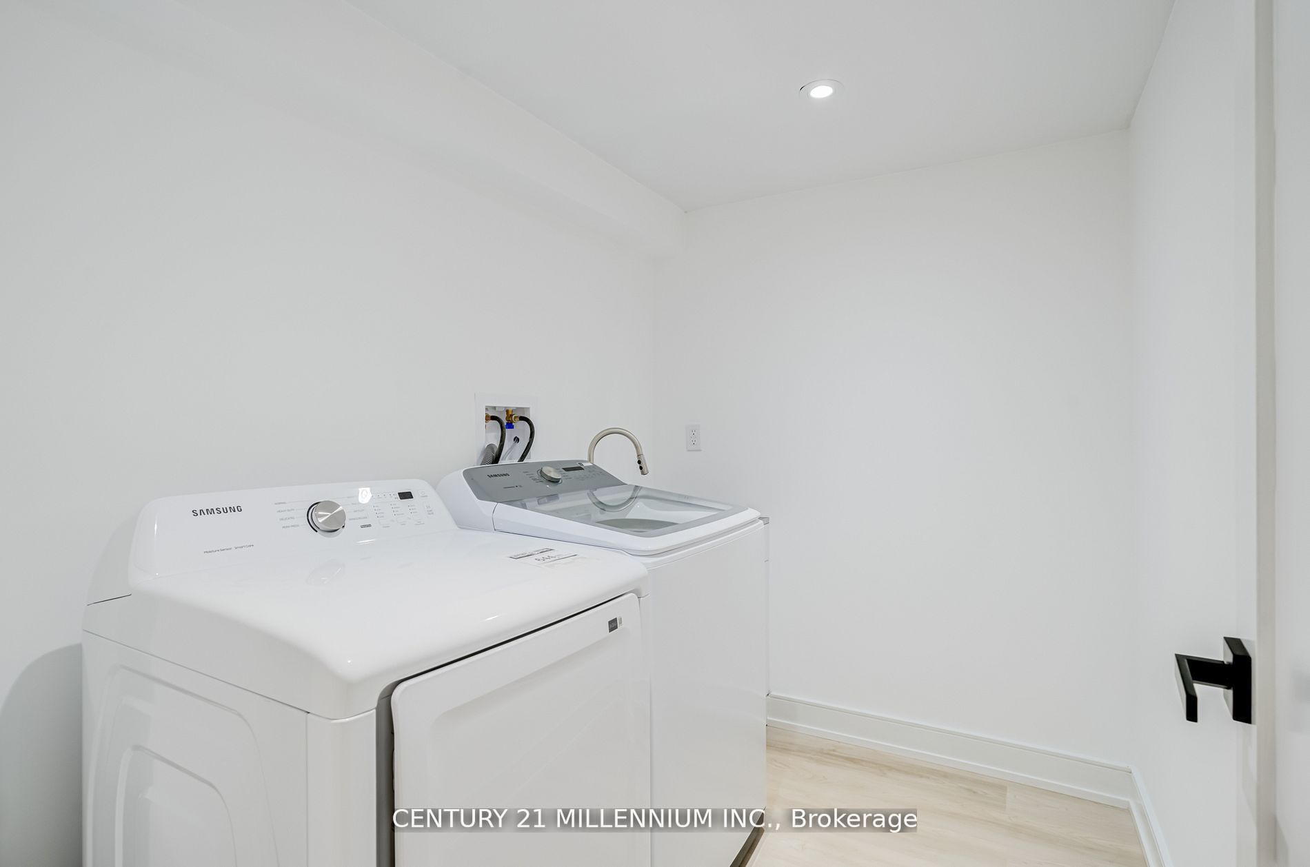 492 Birch Street Property Photo 33