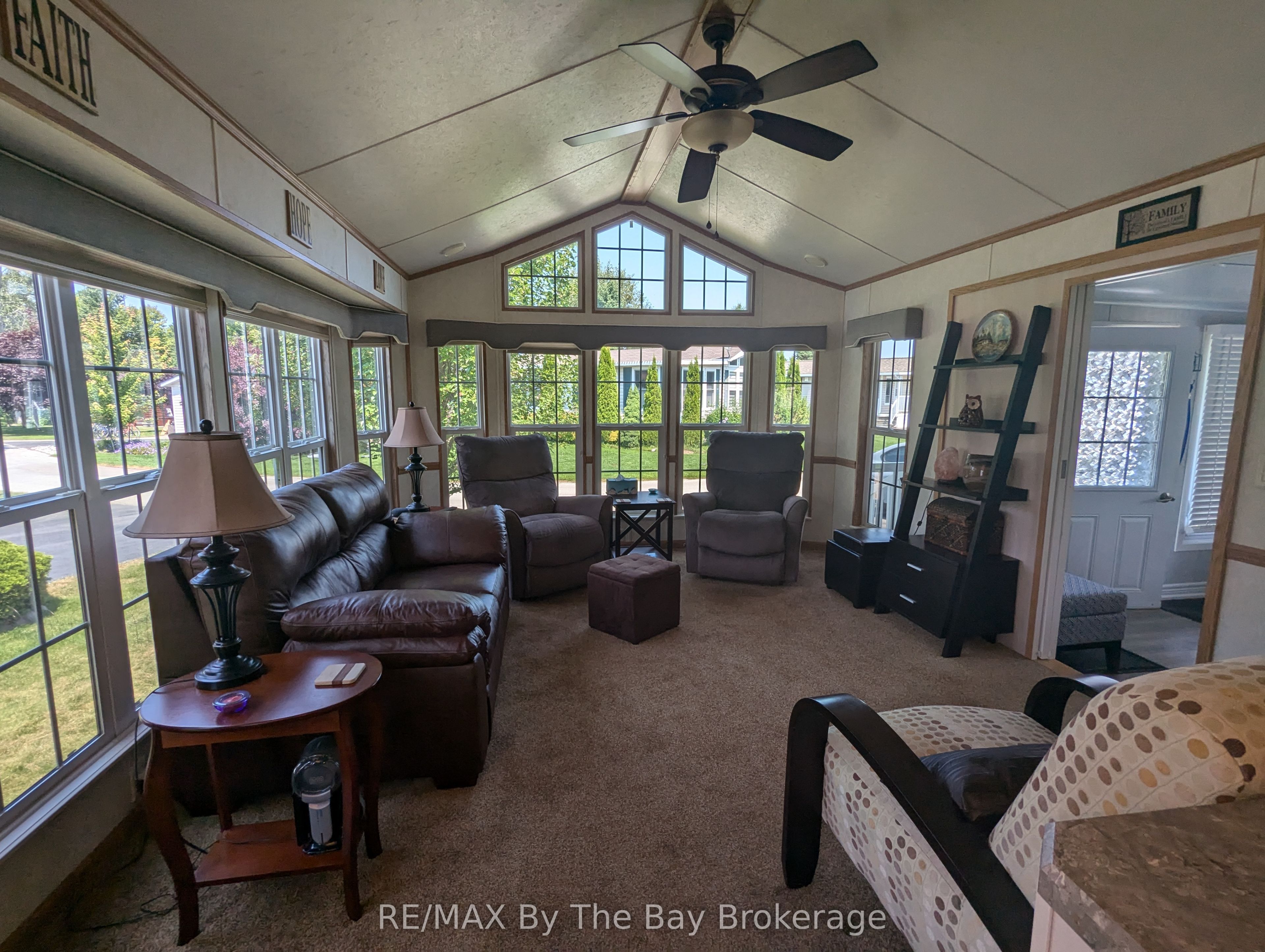 6 Huron Circle Property Photo 15