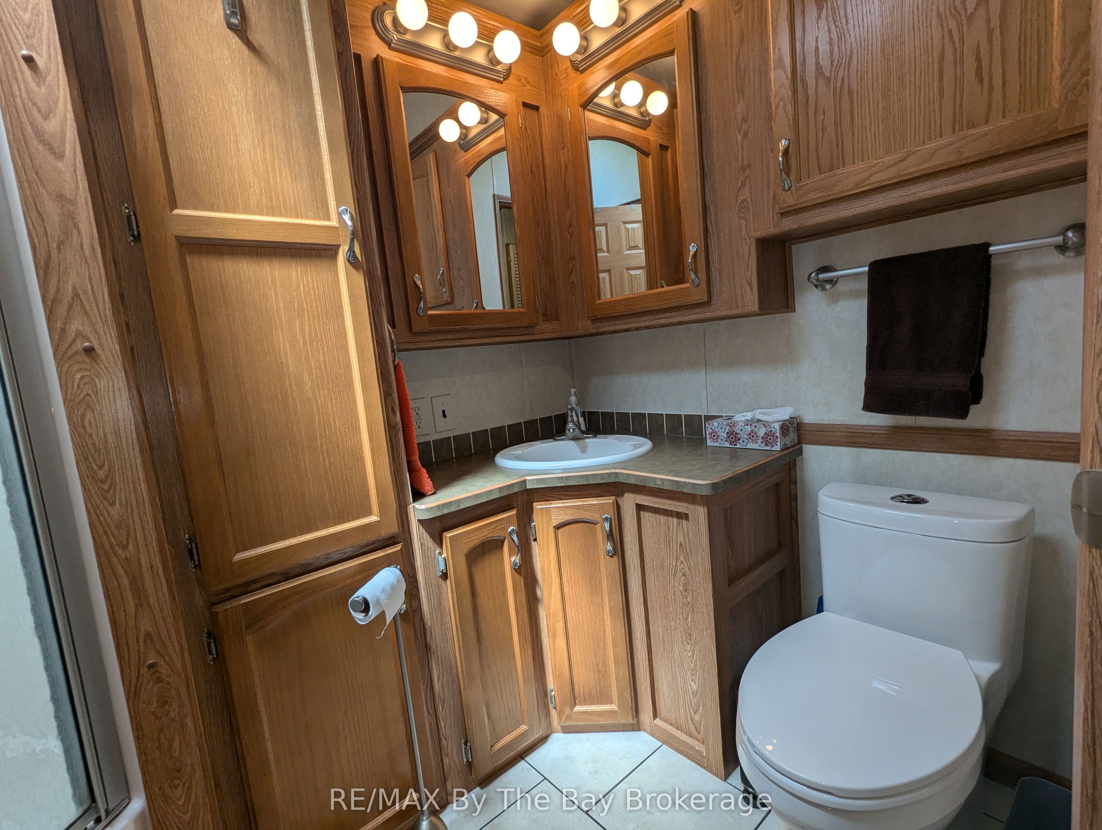6 Huron Circle Property Photo 24