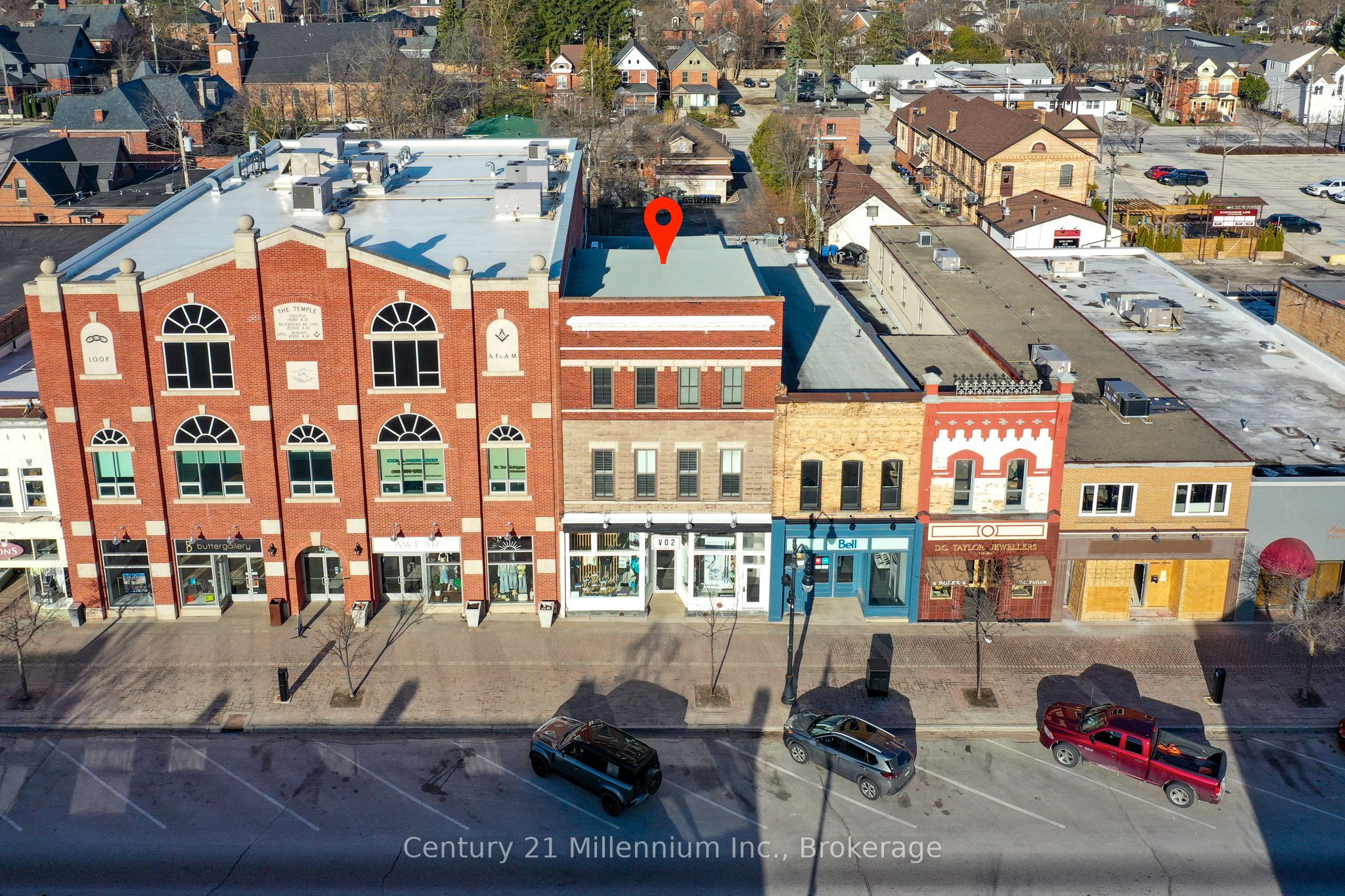 124 Hurontario Street Property Photo 5