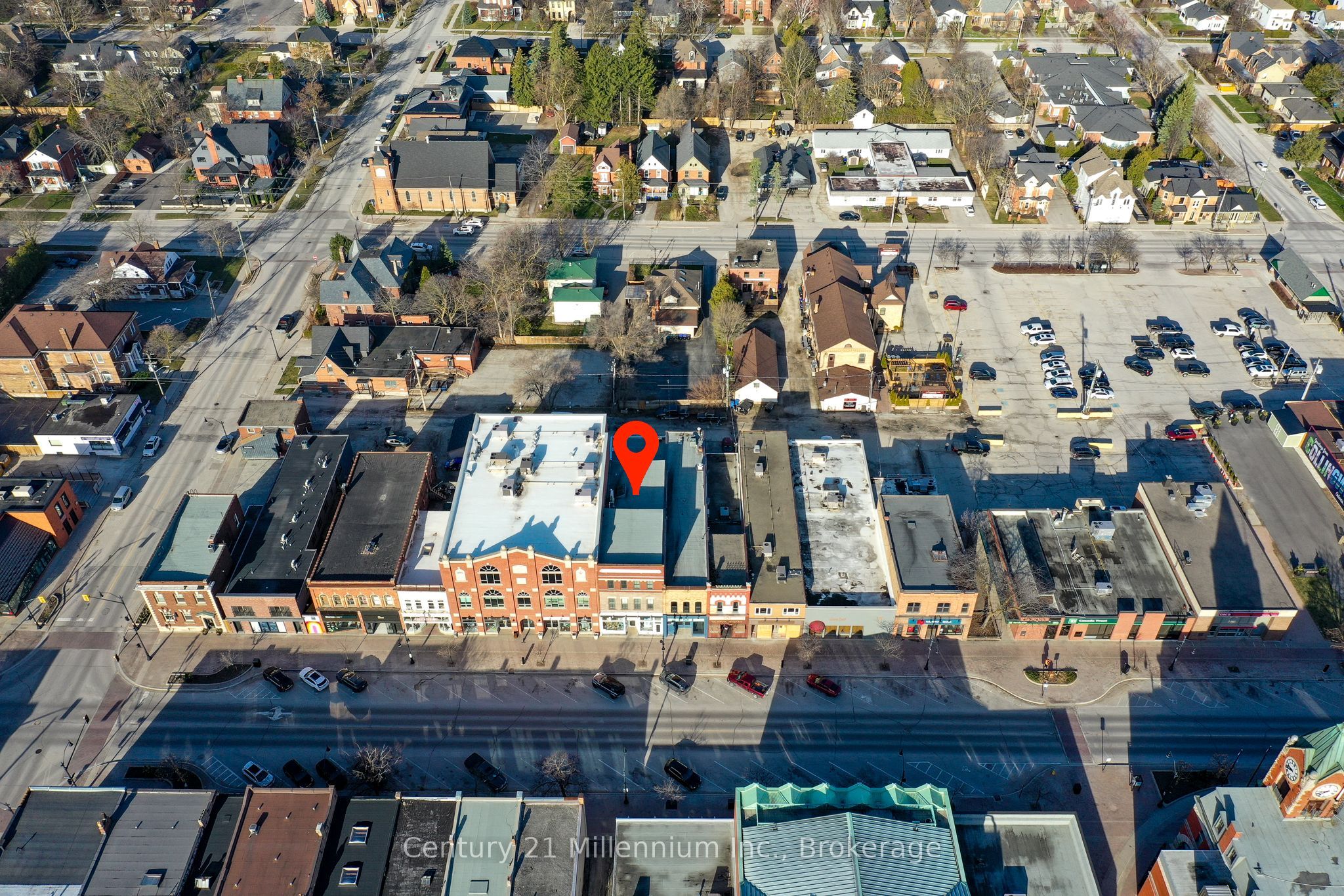 124 Hurontario Street Property Photo 8