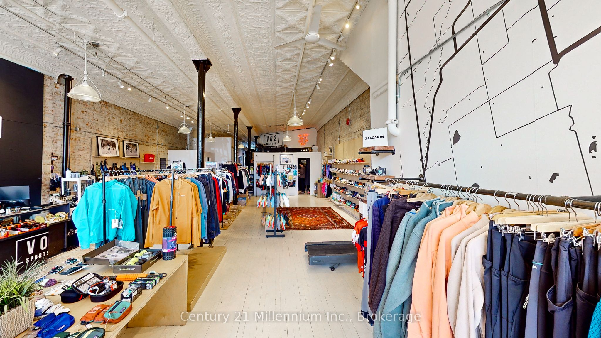 124 Hurontario Street Property Photo 11