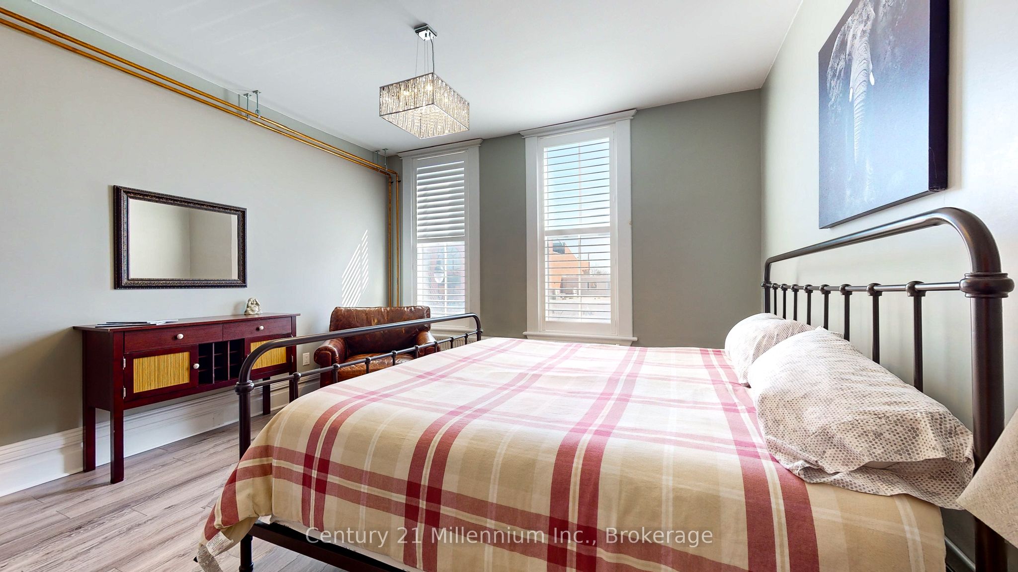 124 Hurontario Street Property Photo 21