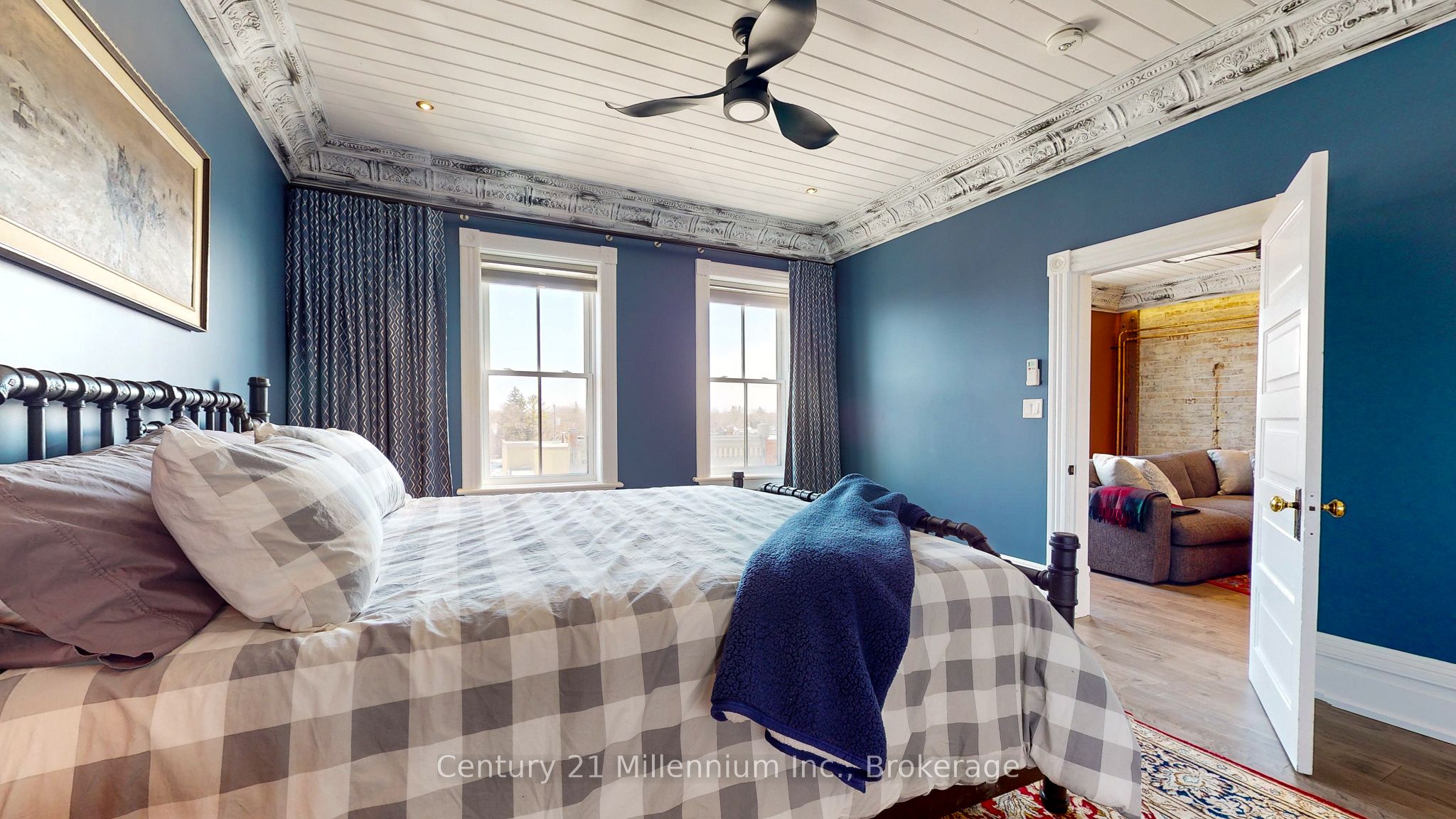 124 Hurontario Street Property Photo 47