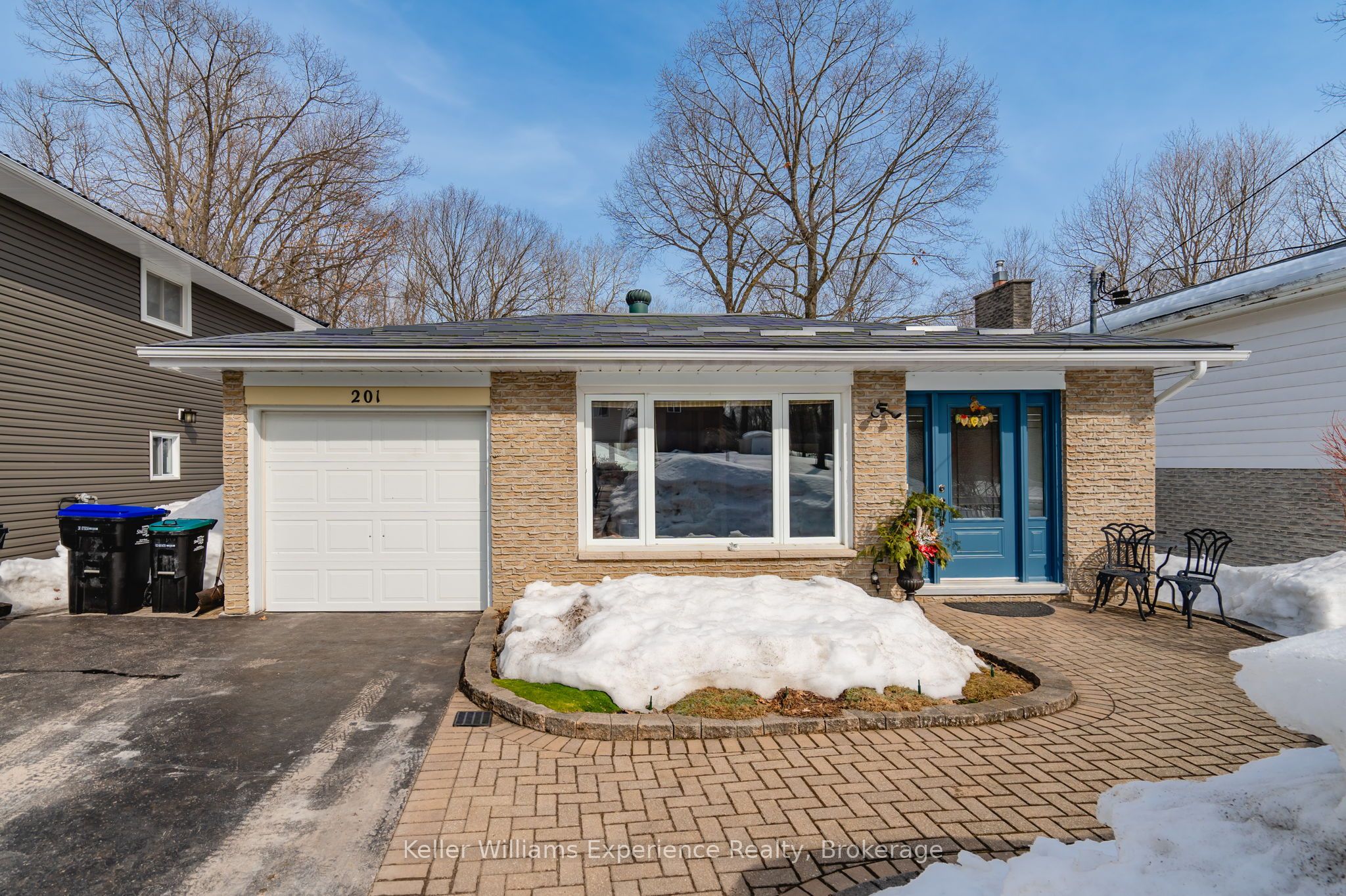 201 Bayfield Avenue Property Photo
