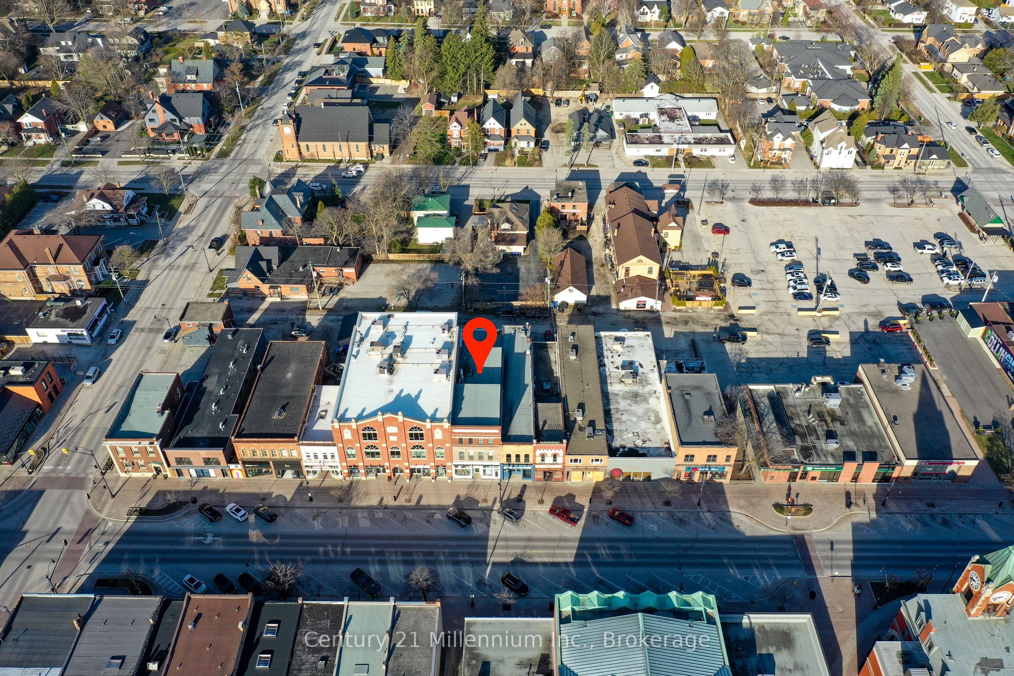 124 Hurontario Street Property Photo 8