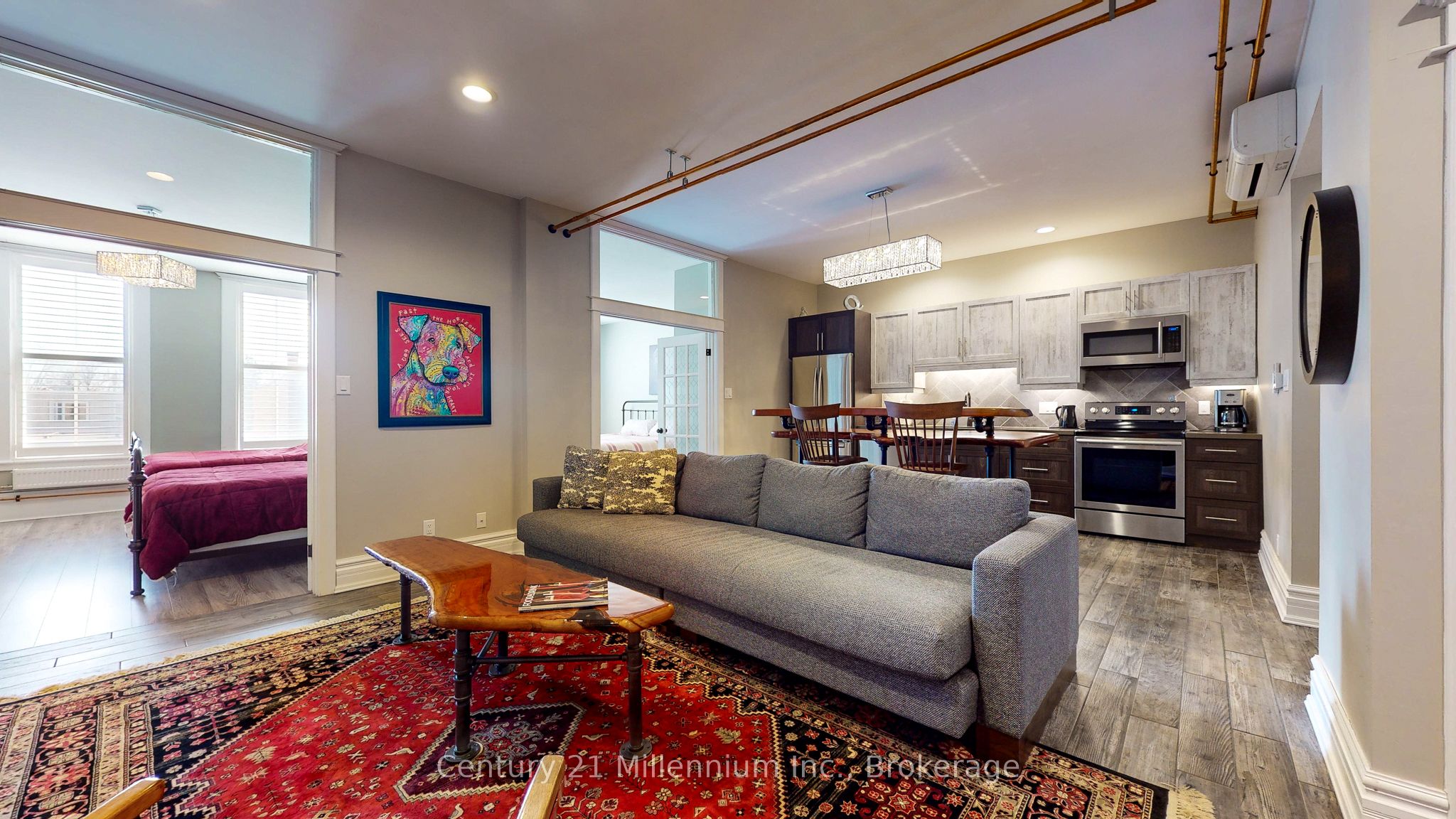124 Hurontario Street Property Photo 15